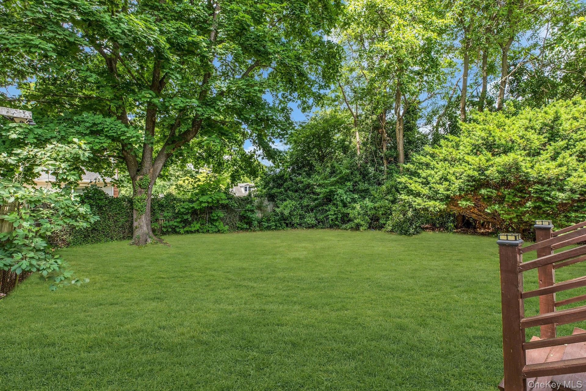 Single Family Washington Drive Suffolk County, NY 11951, MLS-1016500-22