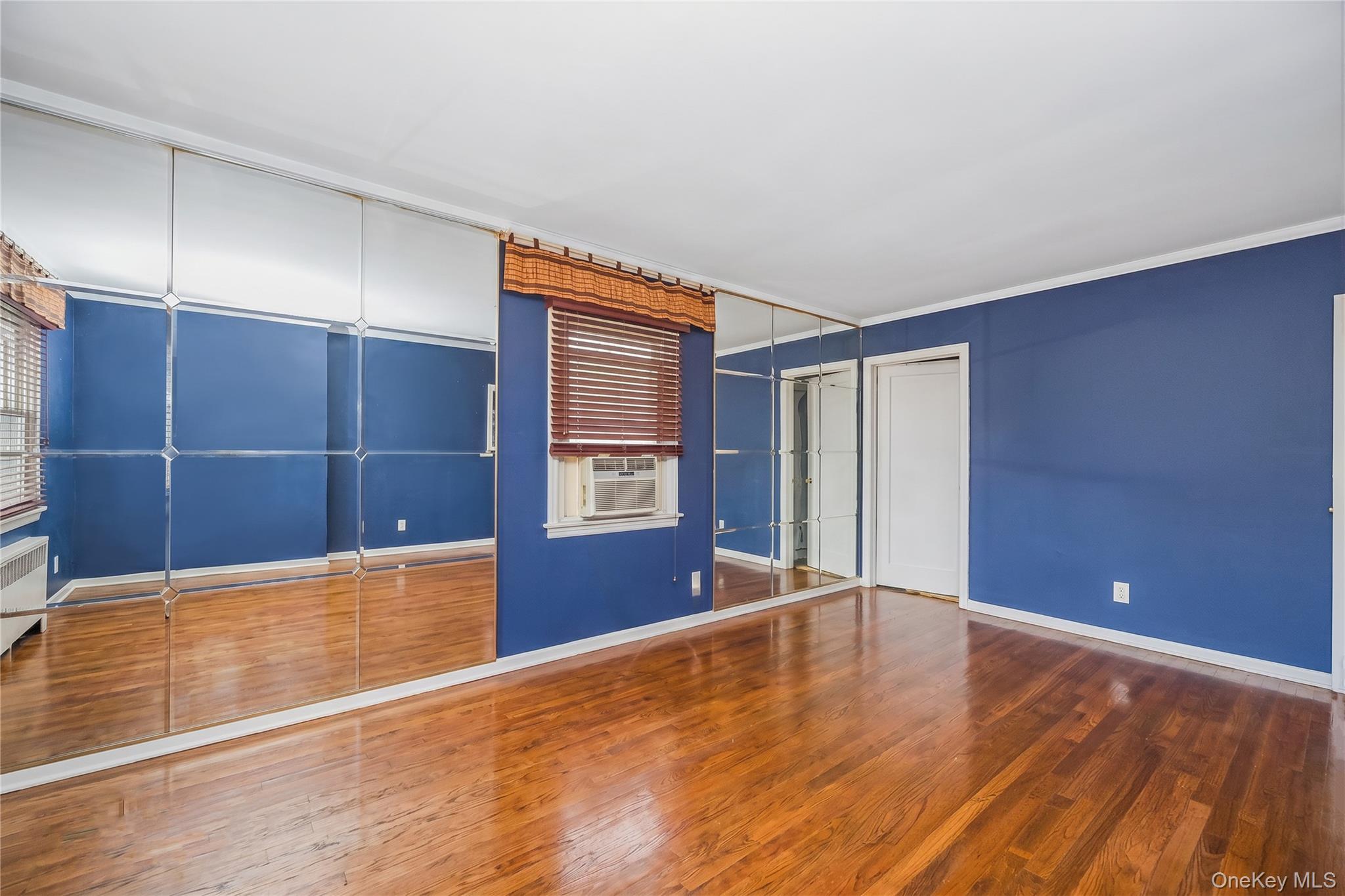 Single Family Milburn Street Queens, NY 11413, MLS-1016536-4