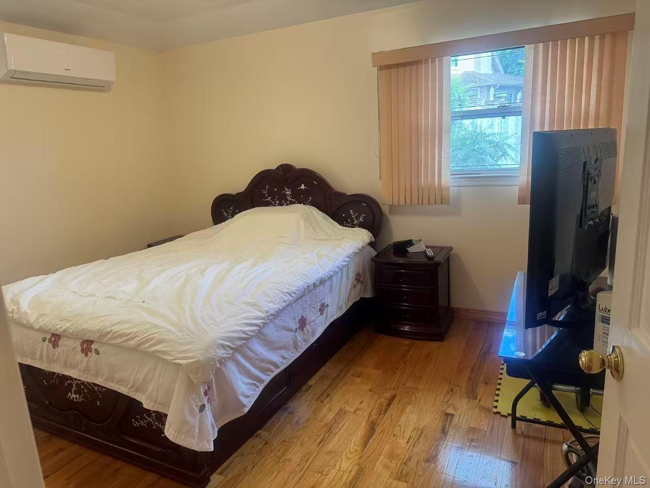 Single Family 39th Road Queens, NY 11363, MLS-1016564-8