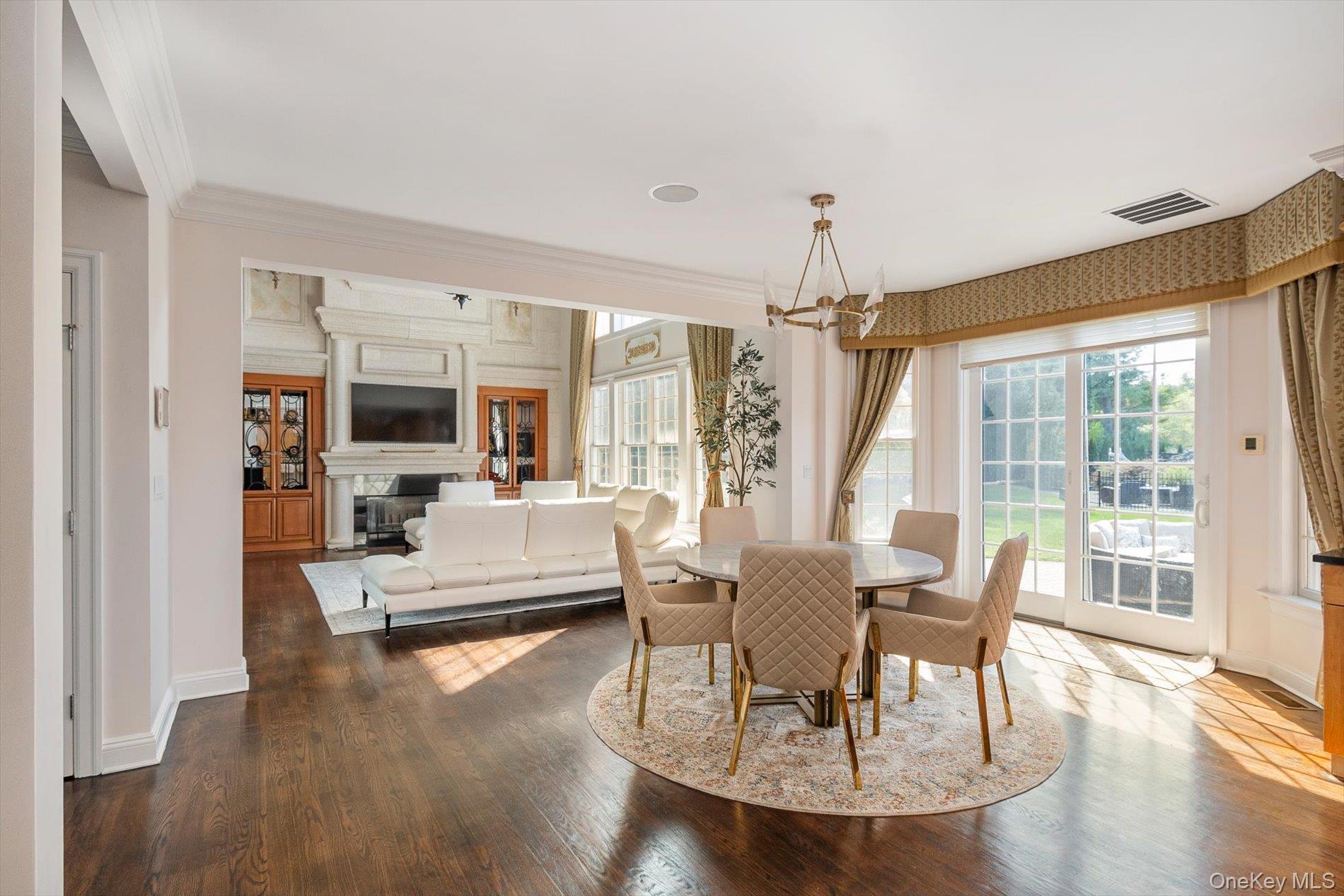 Single Family Legends Circle Suffolk County, NY 11747, MLS-1016607-11