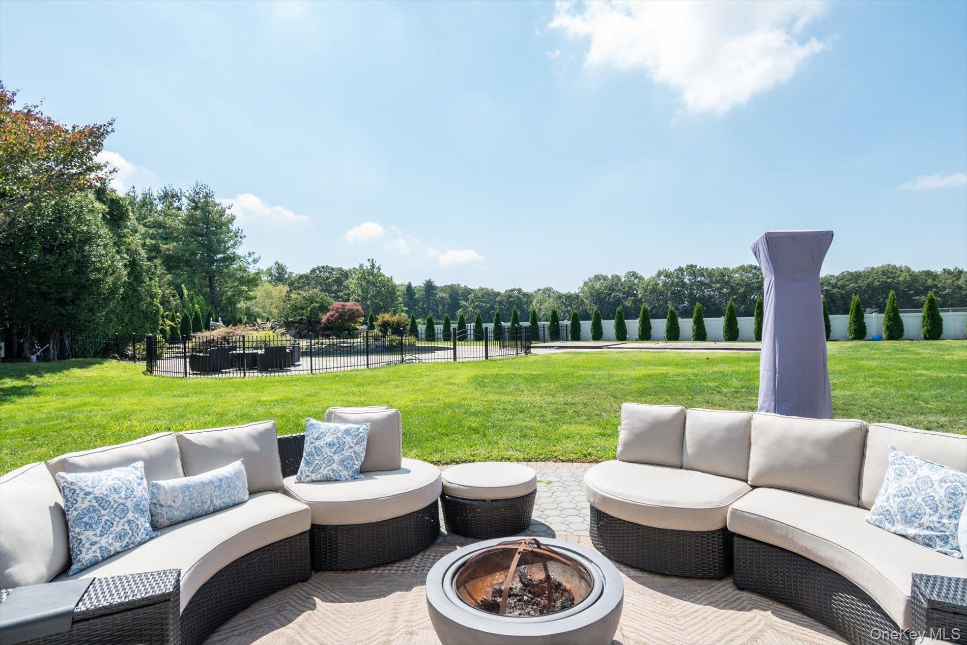 Single Family Legends Circle Suffolk County, NY 11747, MLS-1016607-28