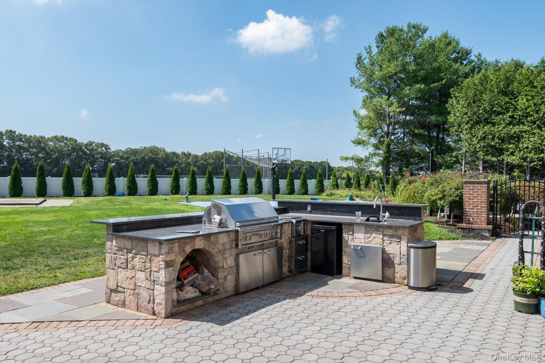 Single Family Legends Circle Suffolk County, NY 11747, MLS-1016607-29