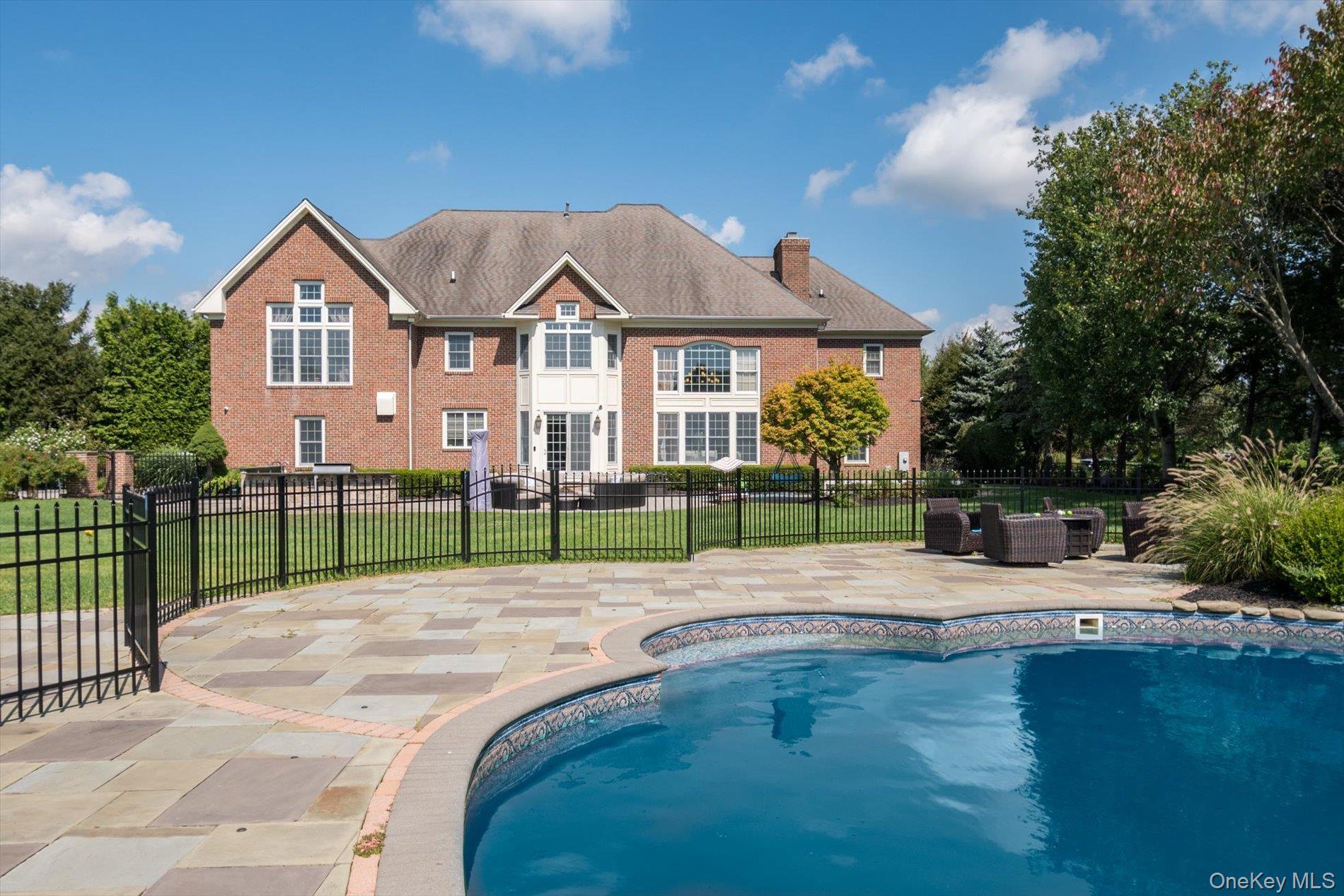 Single Family Legends Circle Suffolk County, NY 11747, MLS-1016607-31