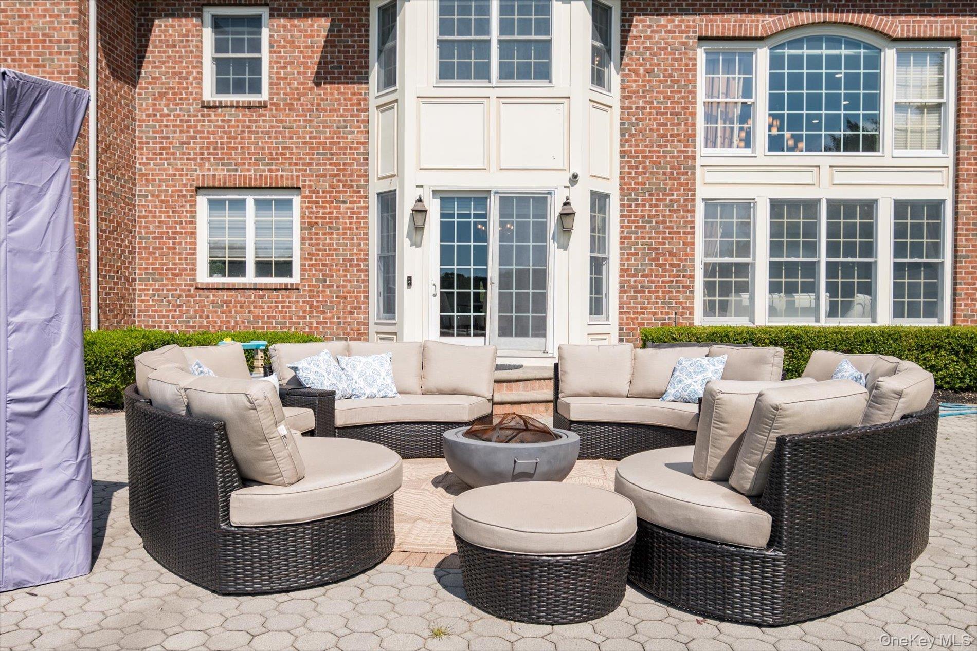 Single Family Legends Circle Suffolk County, NY 11747, MLS-1016607-32