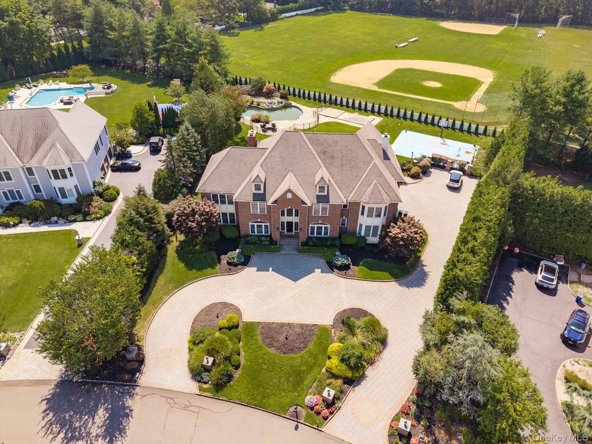 Single Family Legends Circle Suffolk County, NY 11747, MLS-1016607-34