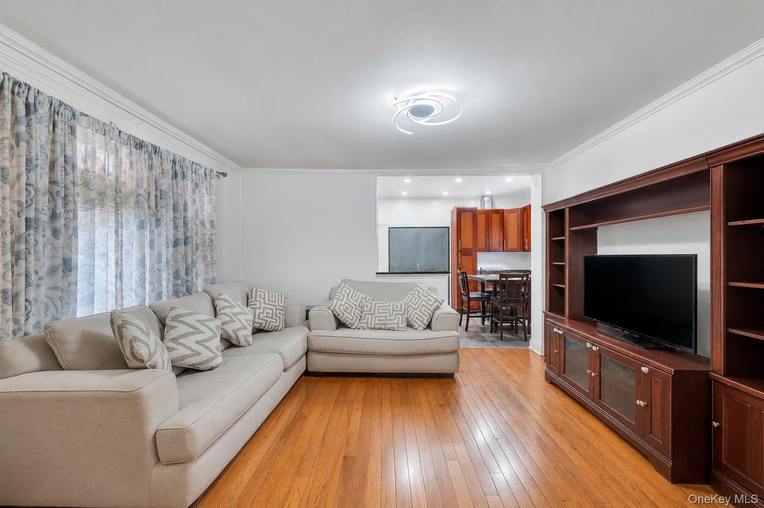 Single Family Van Wyck Expressway Queens, NY 11419, MLS-1016632-12
