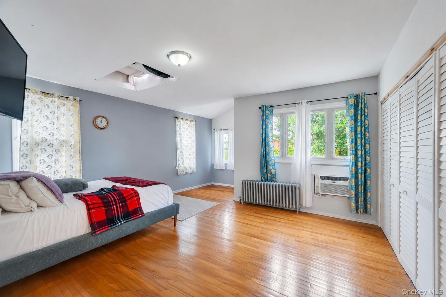 Single Family Van Wyck Expressway Queens, NY 11419, MLS-1016632-21