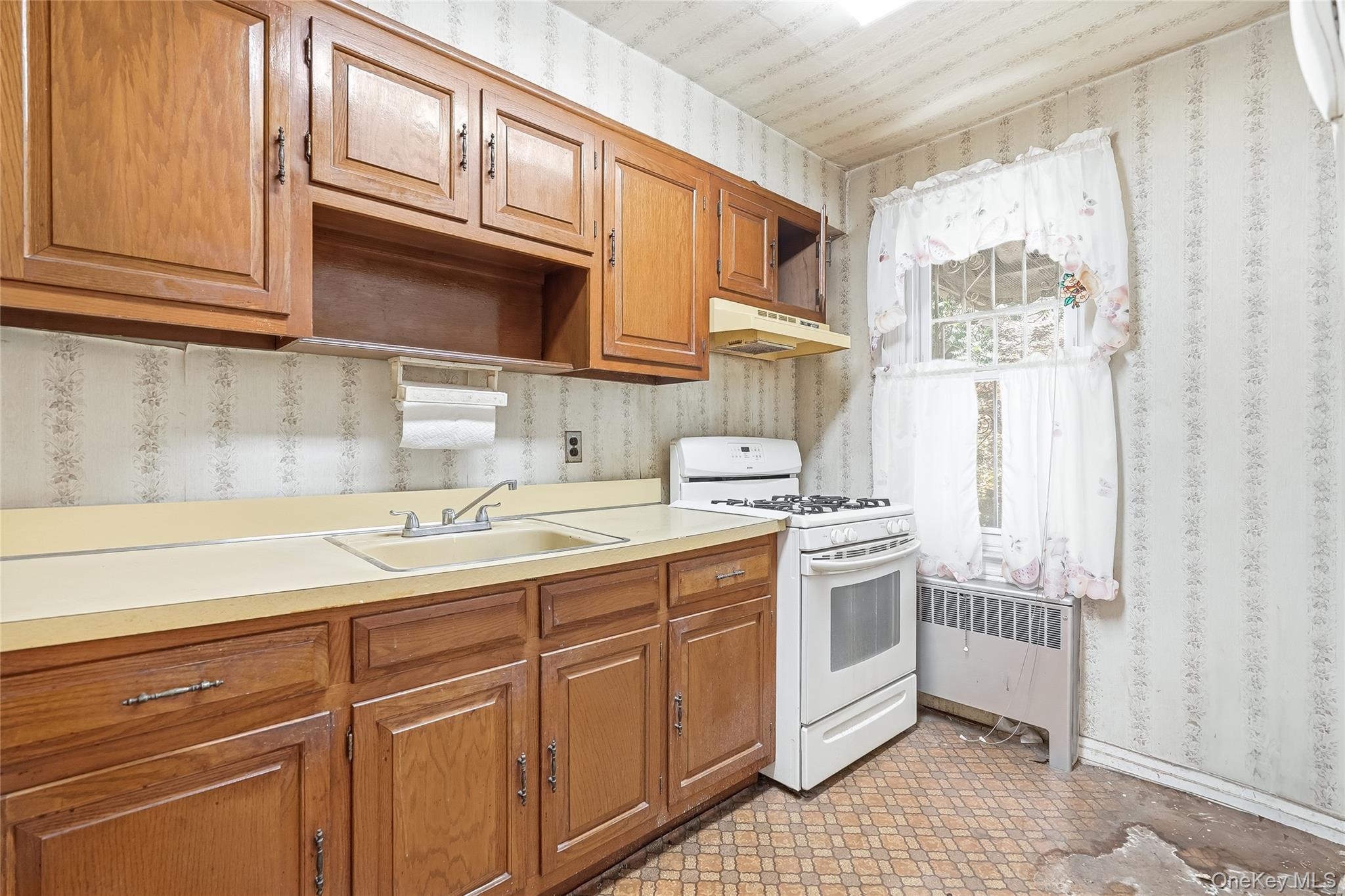 Single Family Murdock Avenue Bronx, NY 10466, MLS-1016641-12