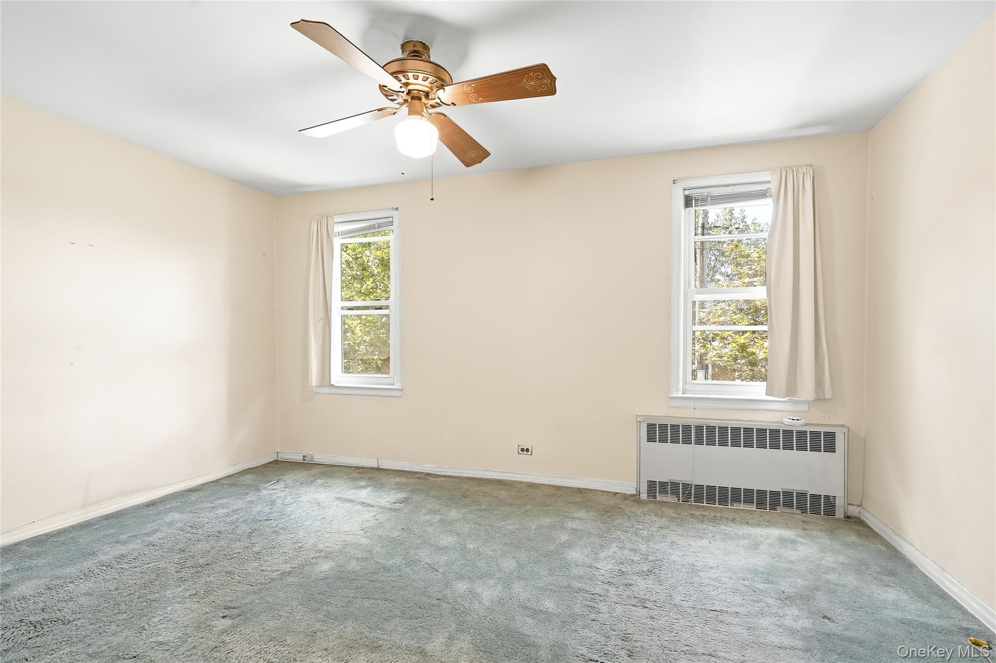 Single Family Murdock Avenue Bronx, NY 10466, MLS-1016641-18