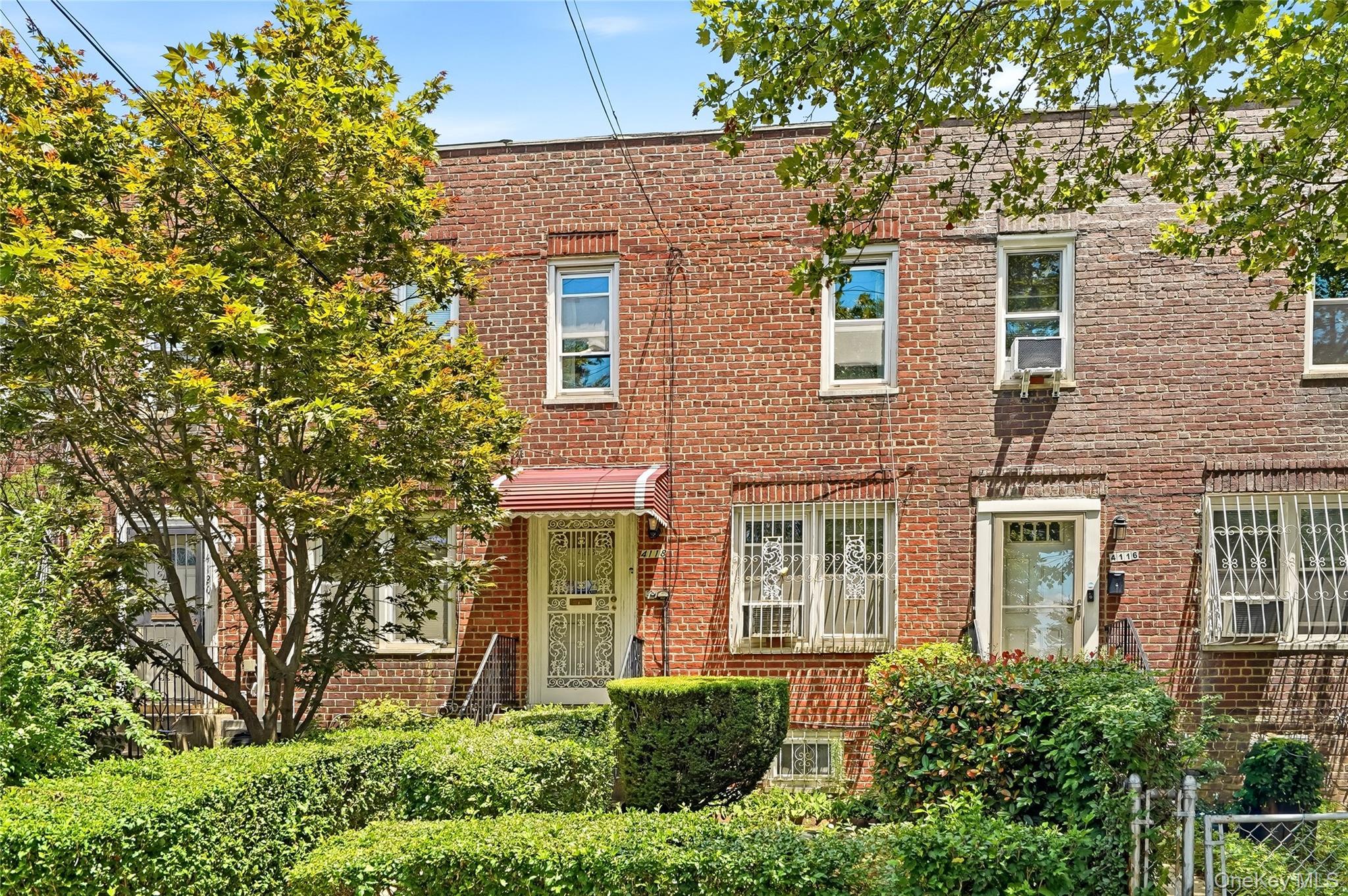 Single Family Murdock Avenue Bronx, NY 10466, MLS-1016641-2
