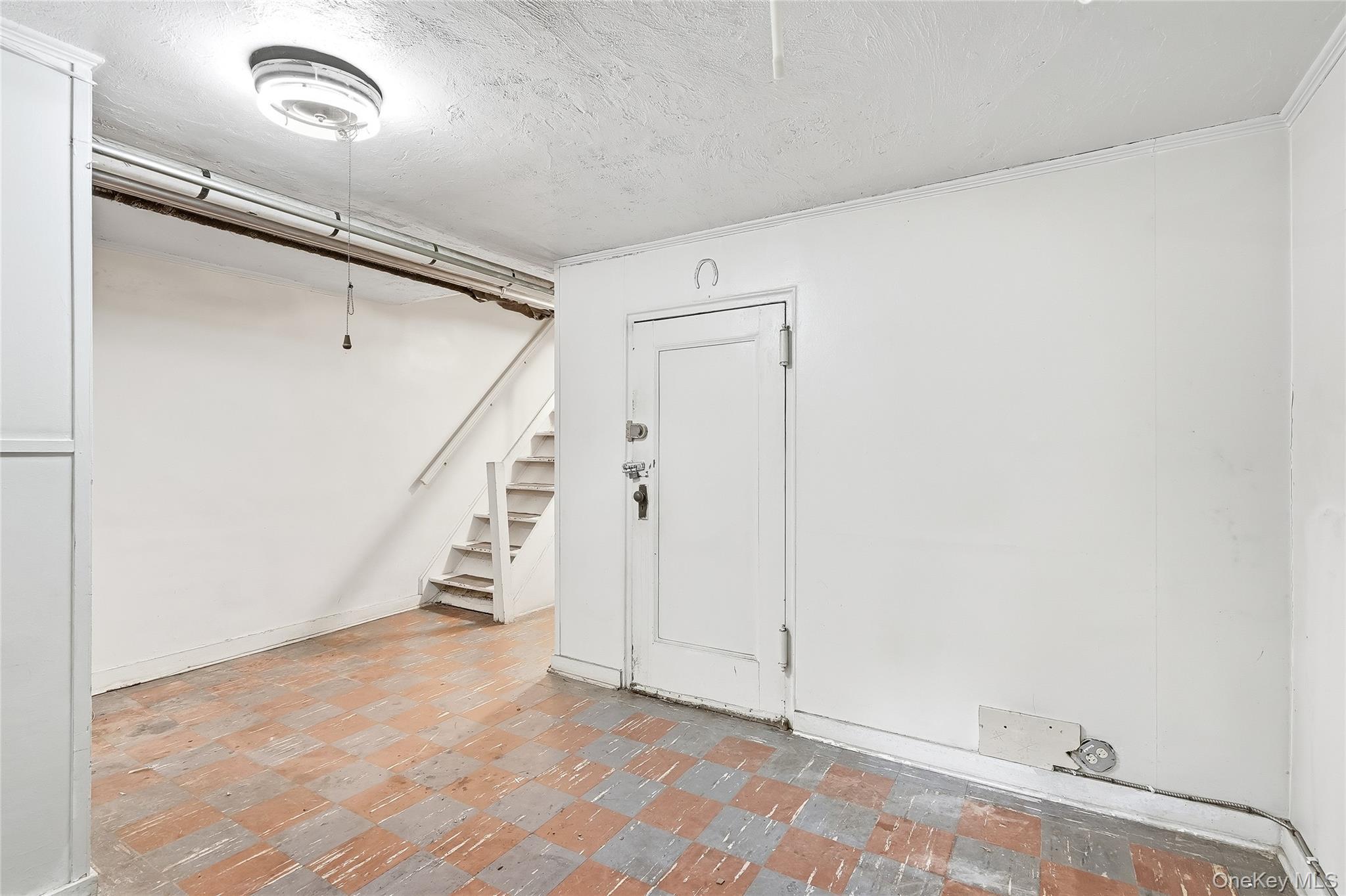 Single Family Murdock Avenue Bronx, NY 10466, MLS-1016641-37
