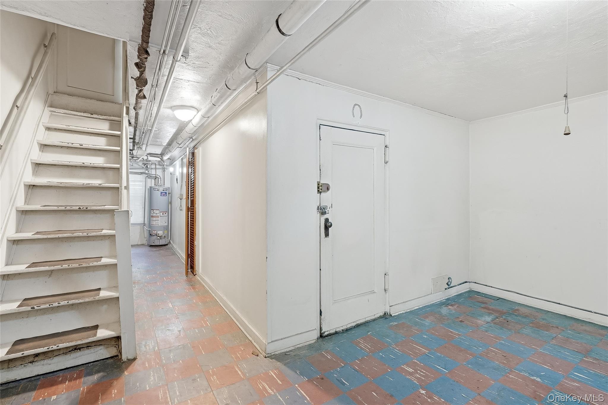 Single Family Murdock Avenue  Bronx, NY 10466, MLS-1016641-39