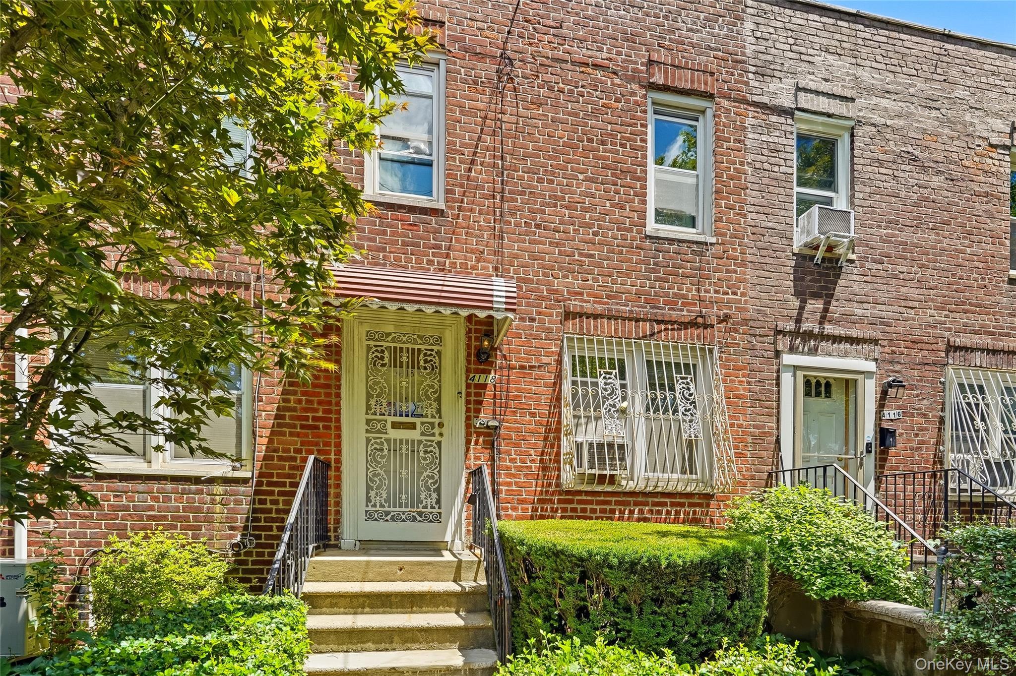 Single Family Murdock Avenue Bronx, NY 10466, MLS-1016641-5