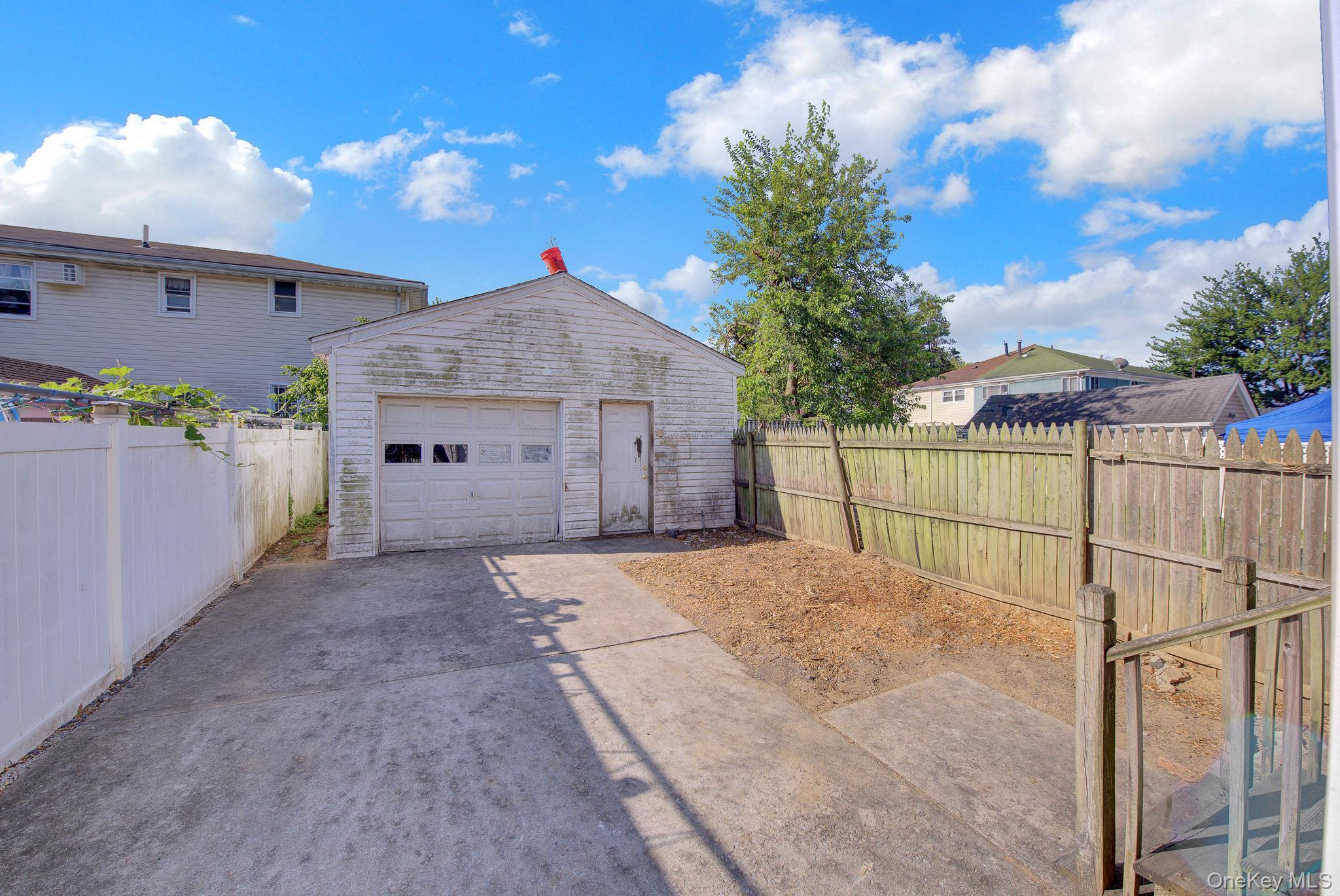 Single Family 116th Avenue Queens, NY 11436, MLS-1016651-17