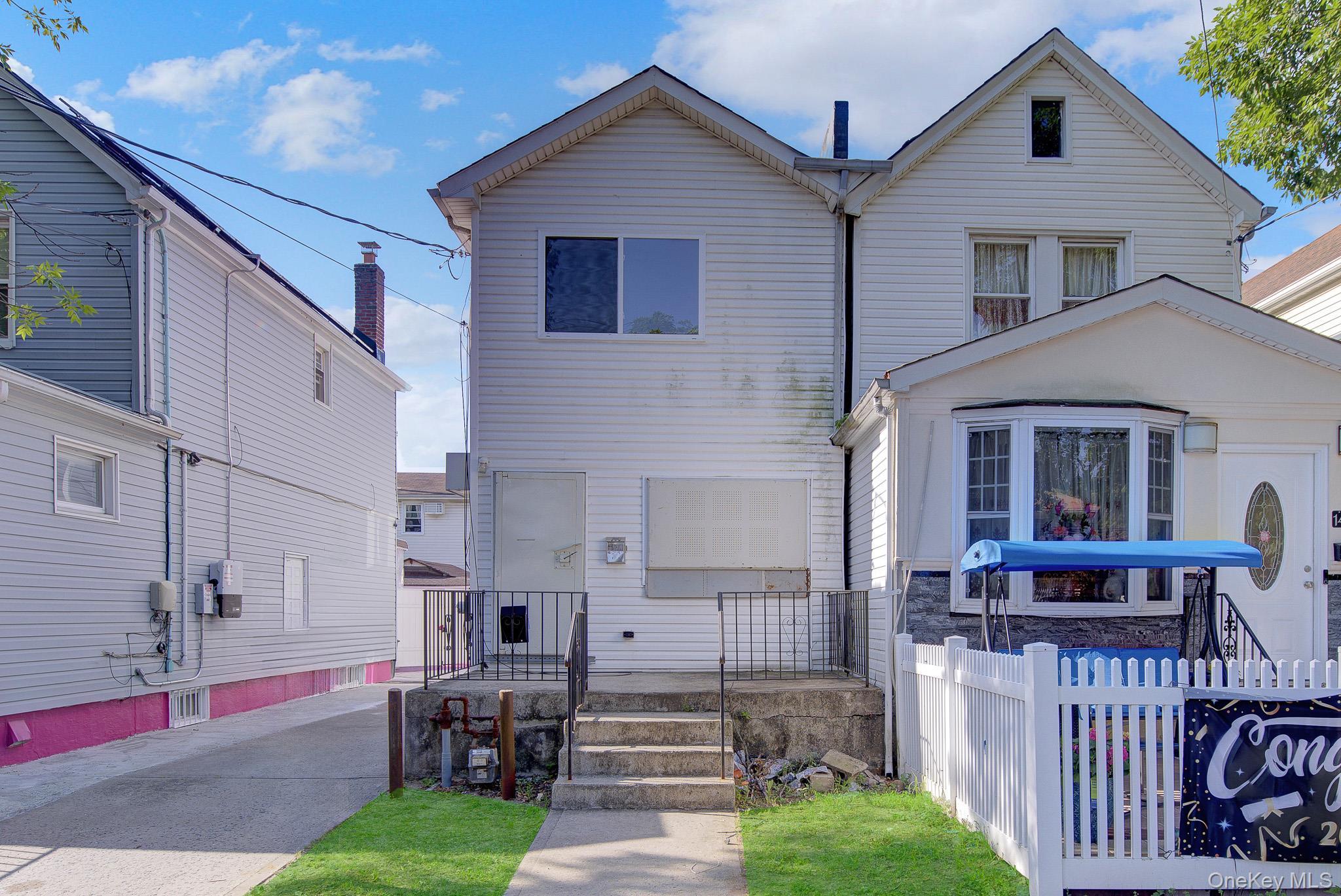 Single Family 116th Avenue Queens, NY 11436, MLS-1016651-2