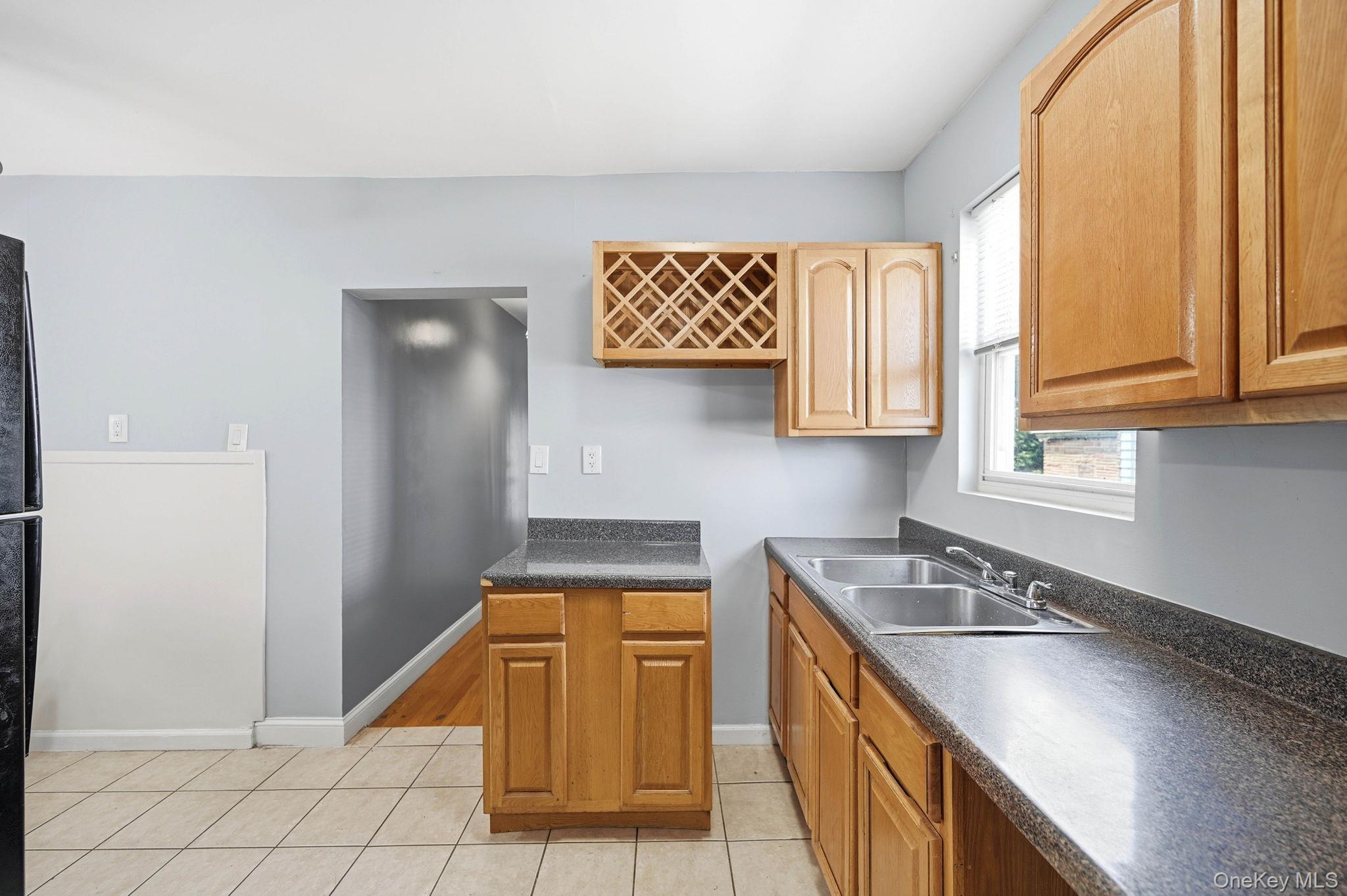 Single Family Pratt Avenue Bronx, NY 10466, MLS-1016705-19