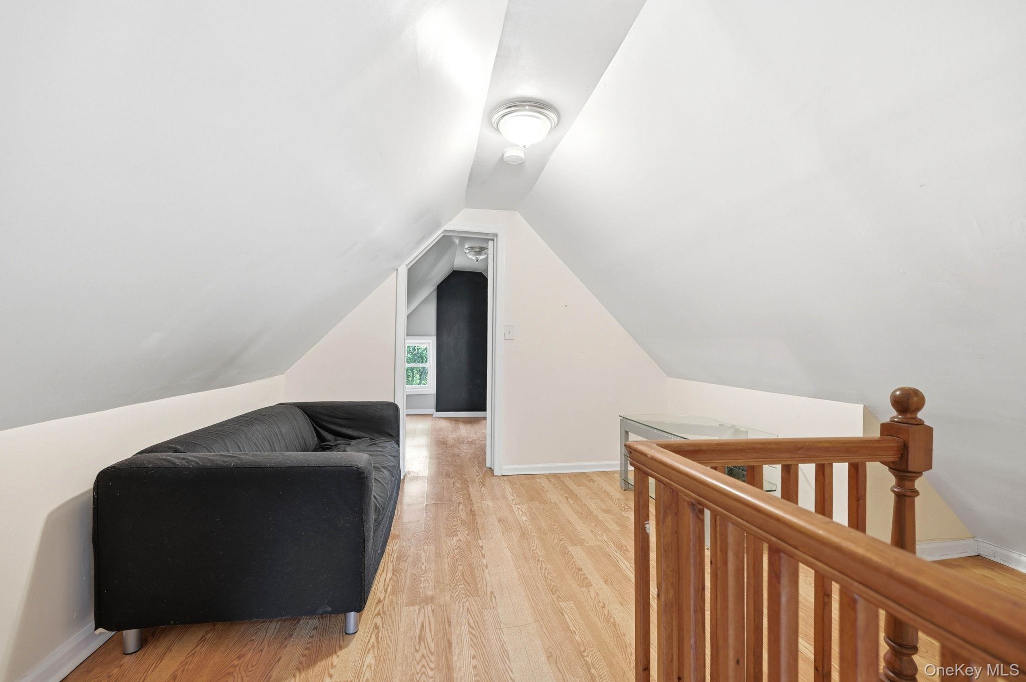 Single Family Pratt Avenue Bronx, NY 10466, MLS-1016705-27