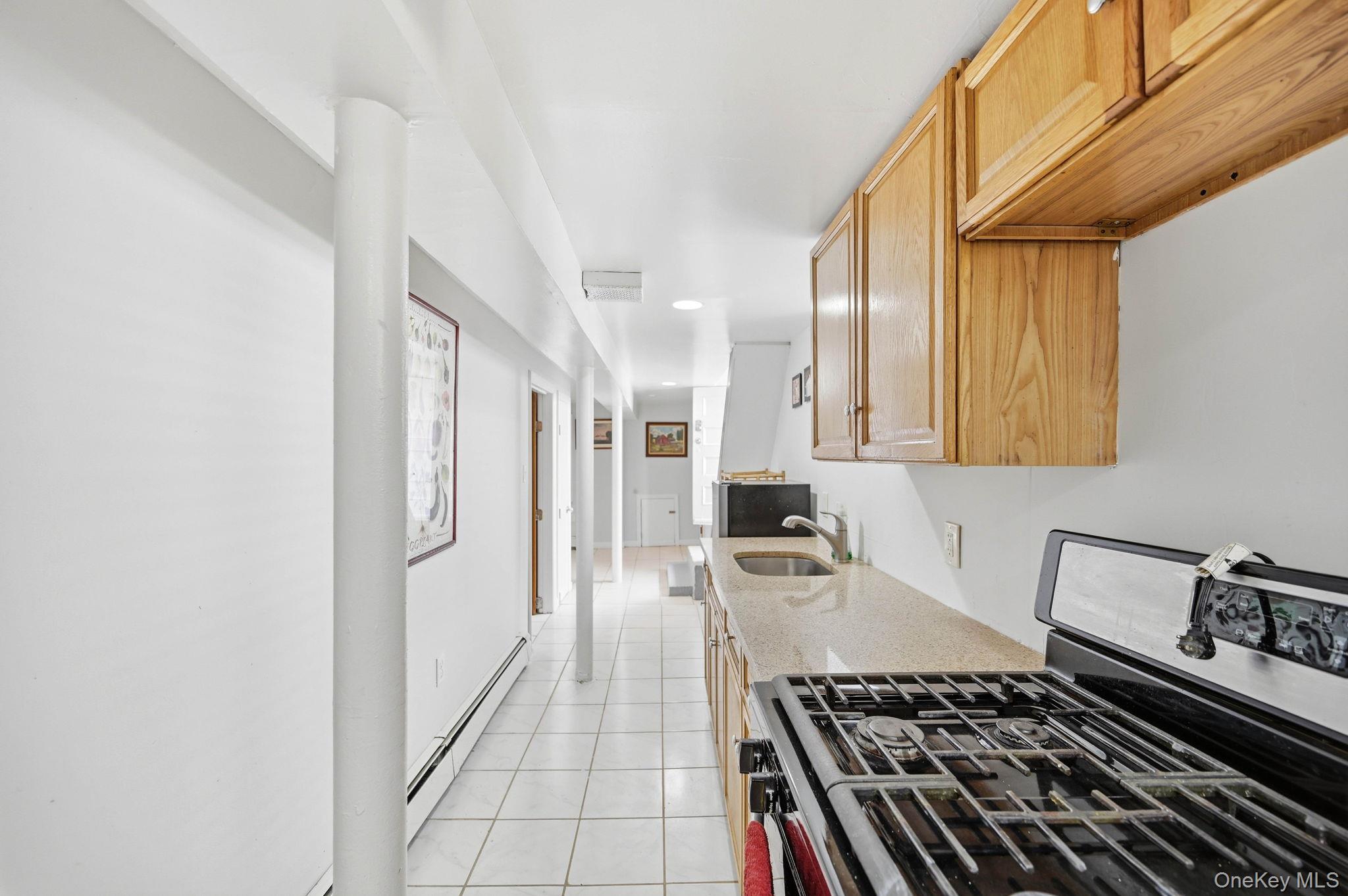 Single Family Pratt Avenue Bronx, NY 10466, MLS-1016705-31