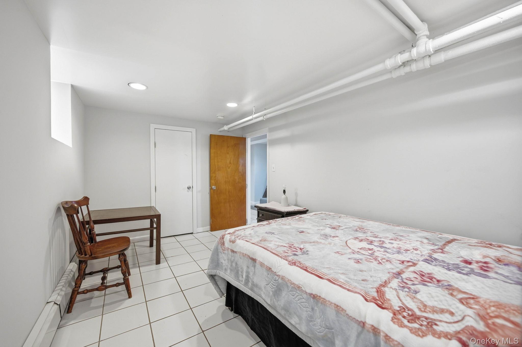 Single Family Pratt Avenue Bronx, NY 10466, MLS-1016705-37