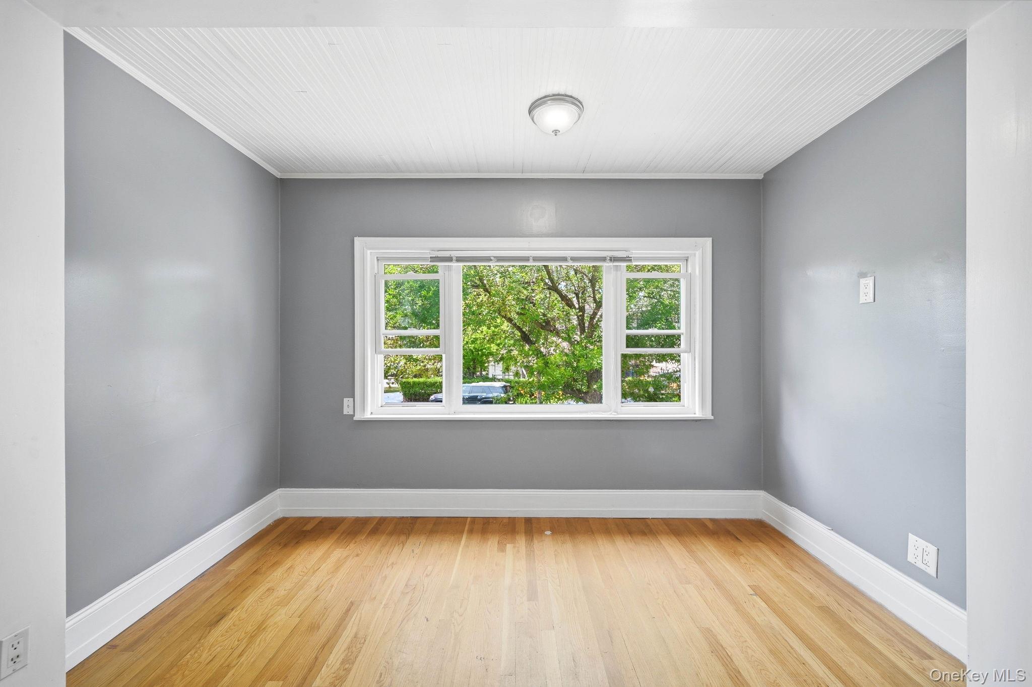 Single Family Pratt Avenue Bronx, NY 10466, MLS-1016705-9