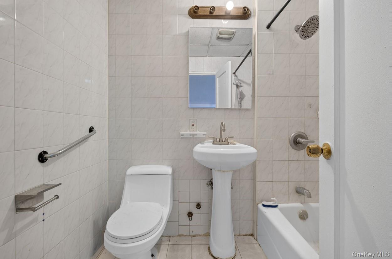 Single Family 118th Street  Queens, NY 11419, MLS-1016717-11