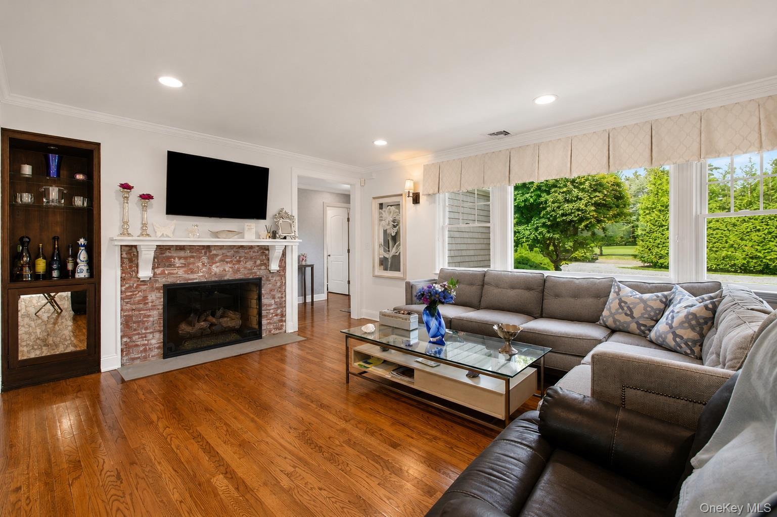 Single Family Shore Road  Suffolk County, NY 11977, MLS-1016745-9