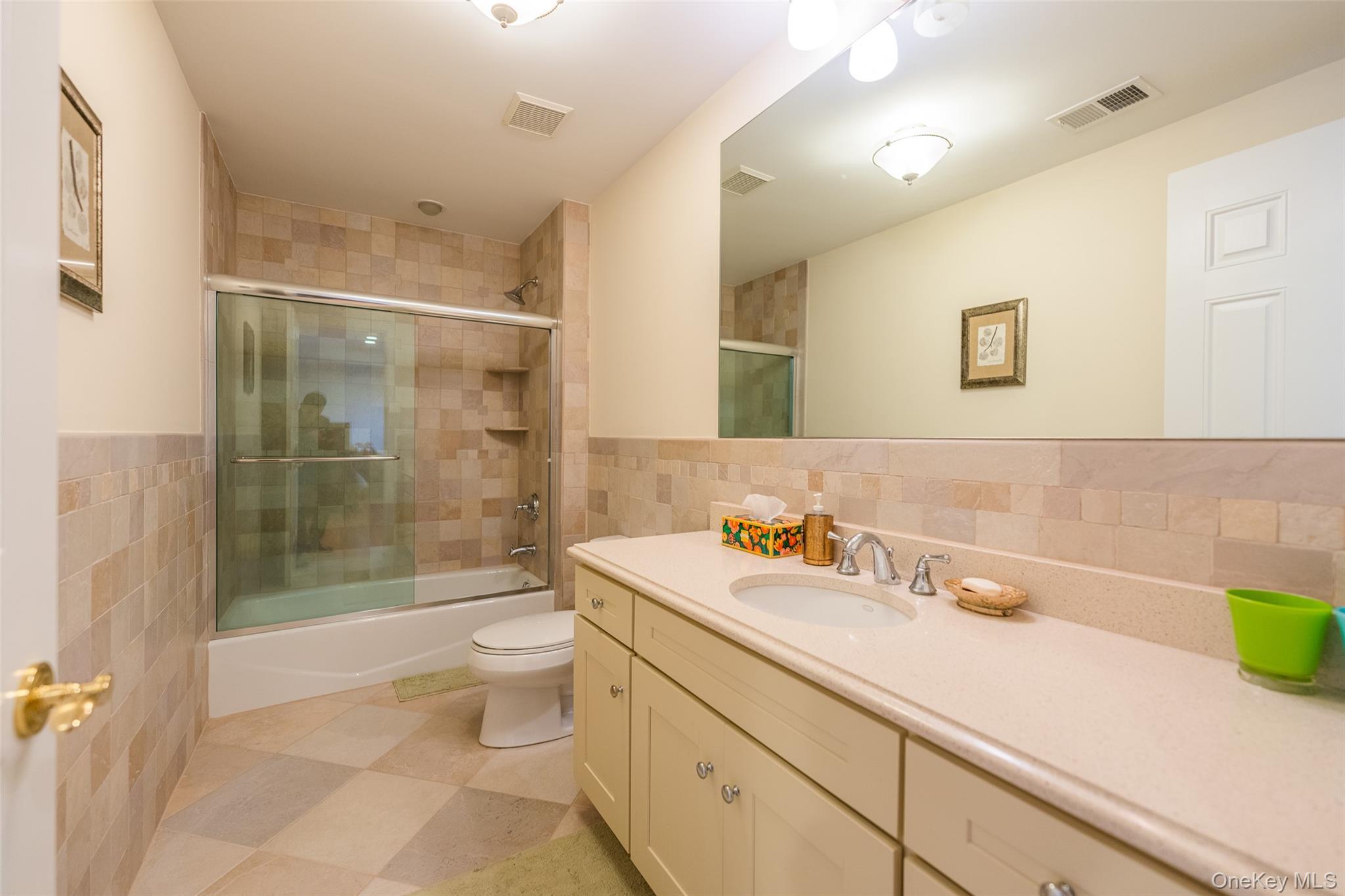 Single Family Westgate Road  Nassau County, NY 11791, MLS-1016748-37