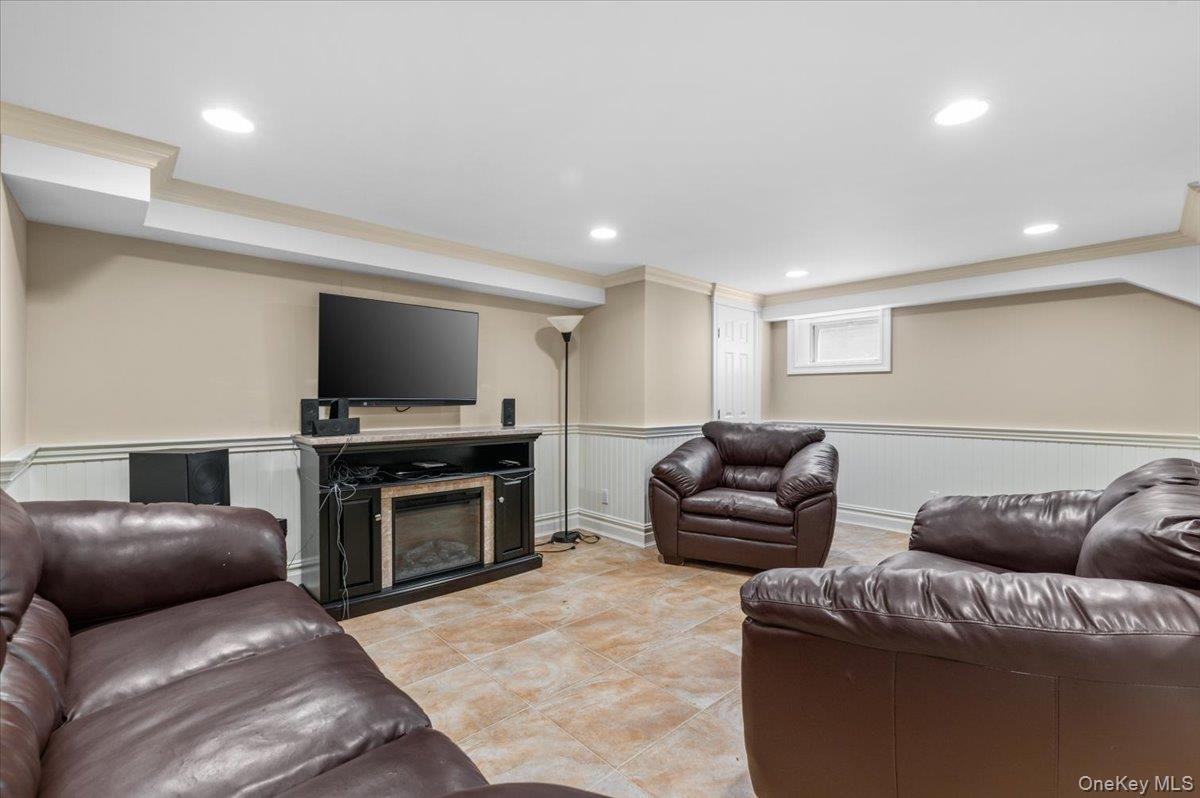 Single Family Cabot Road  Nassau County, NY 11758, MLS-1016749-32