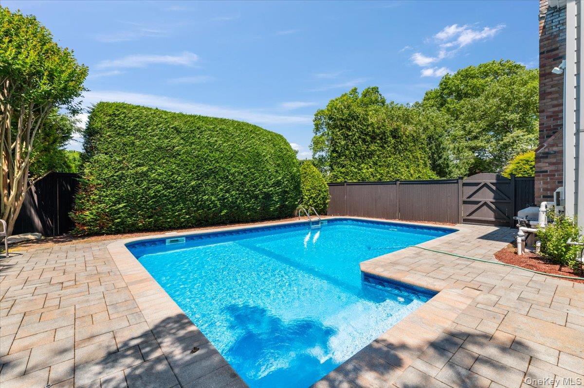 Single Family Cabot Road  Nassau County, NY 11758, MLS-1016749-39