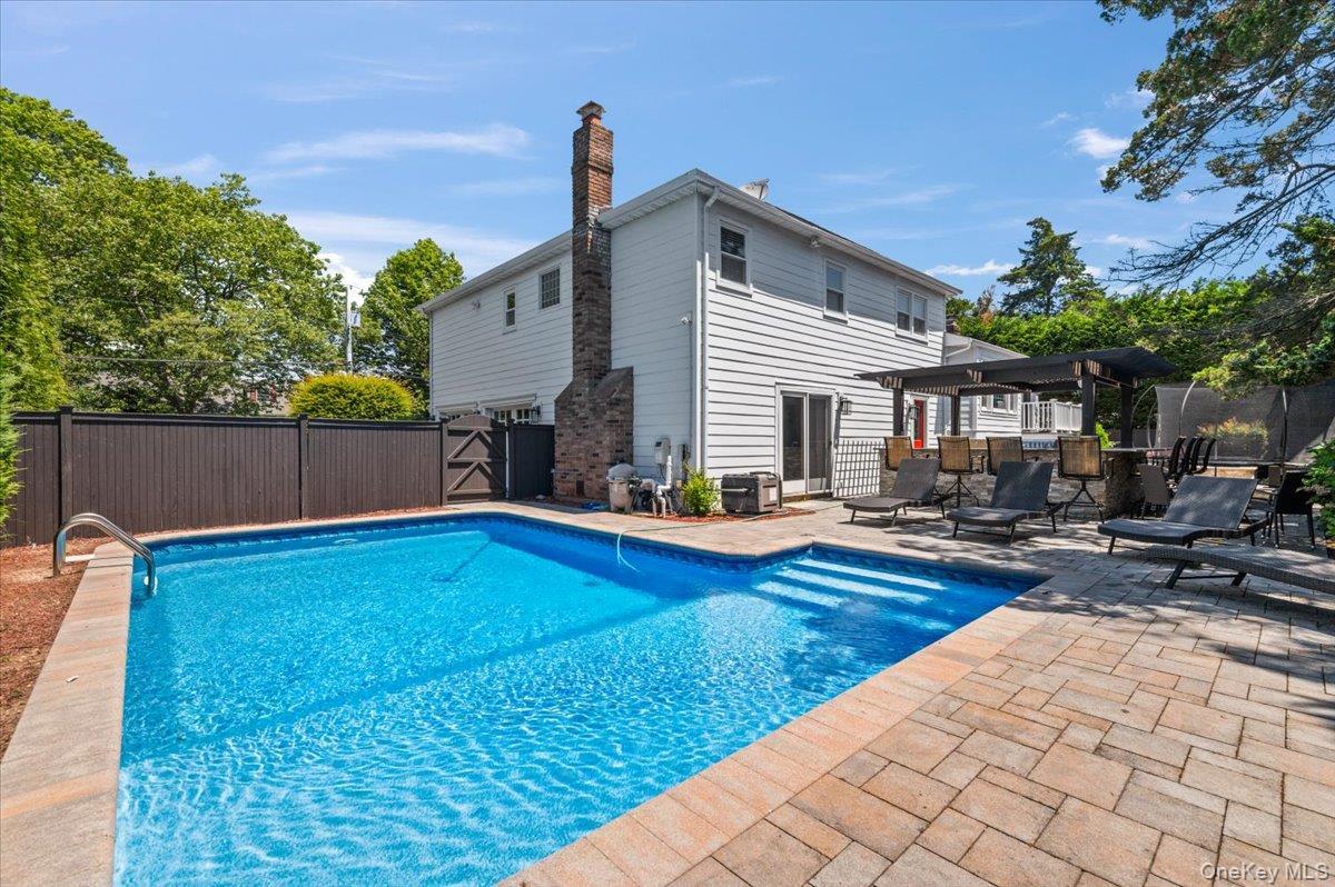 Single Family Cabot Road  Nassau County, NY 11758, MLS-1016749-40