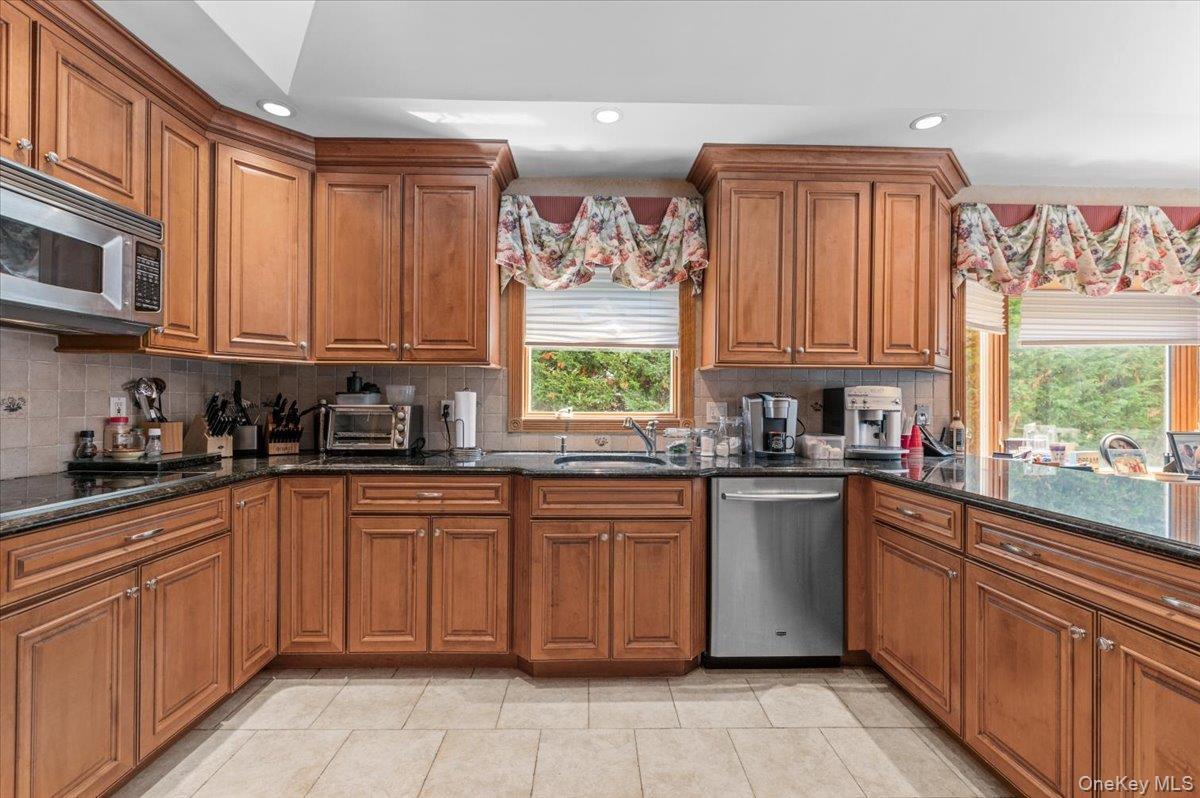 Single Family Cabot Road  Nassau County, NY 11758, MLS-1016749-8