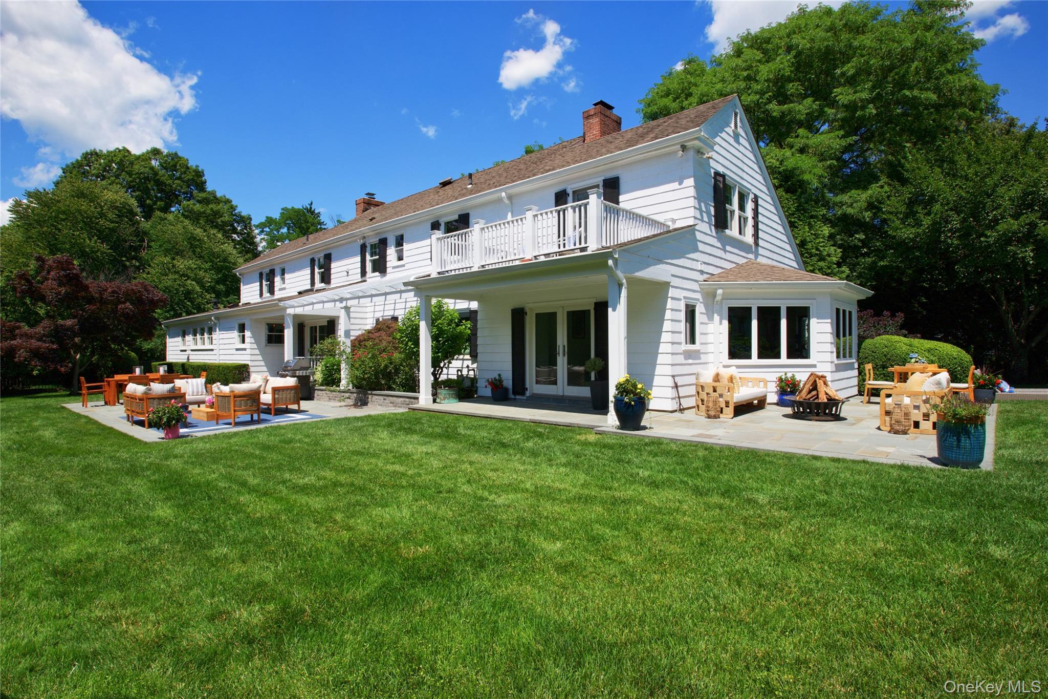 Single Family Brookside Drive  Nassau County, NY 11030, MLS-1016783-31