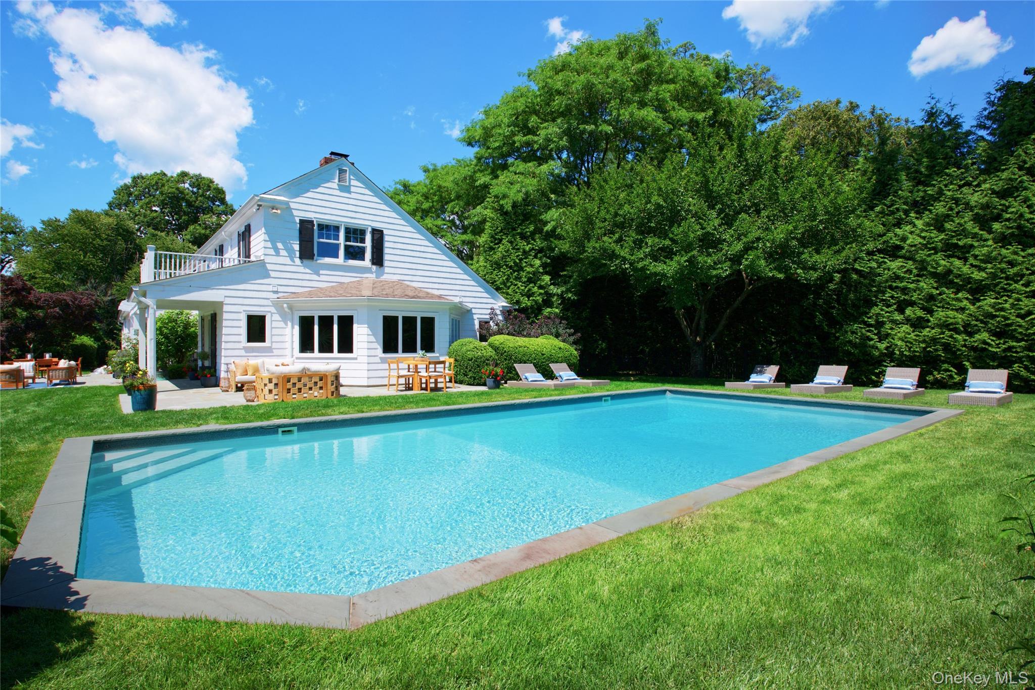 Single Family Brookside Drive  Nassau County, NY 11030, MLS-1016783-32