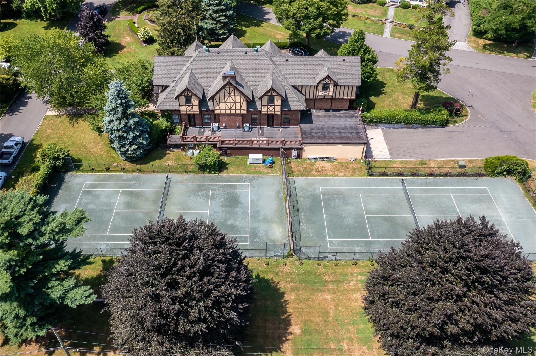 Single Family Brookside Drive  Nassau County, NY 11030, MLS-1016783-40