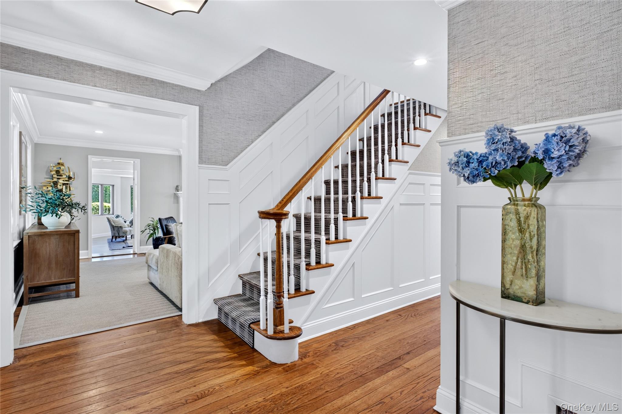 Single Family Brookside Drive  Nassau County, NY 11030, MLS-1016783-6