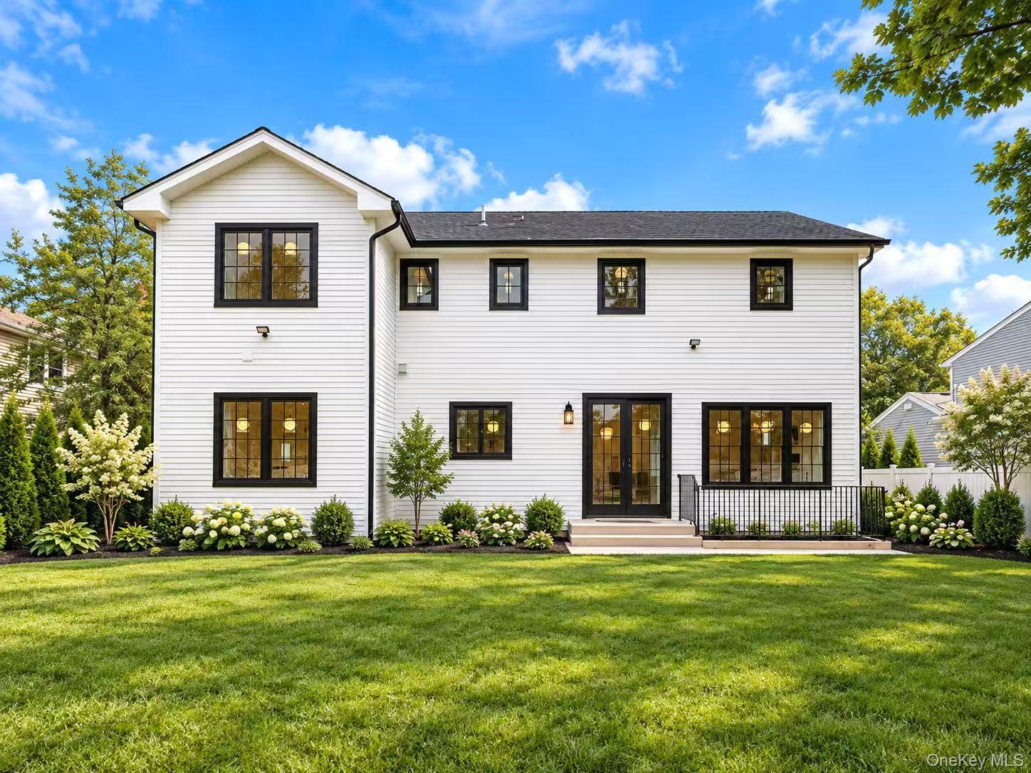 Single Family Columbia Drive  Nassau County, NY 11753, MLS-1016784-24