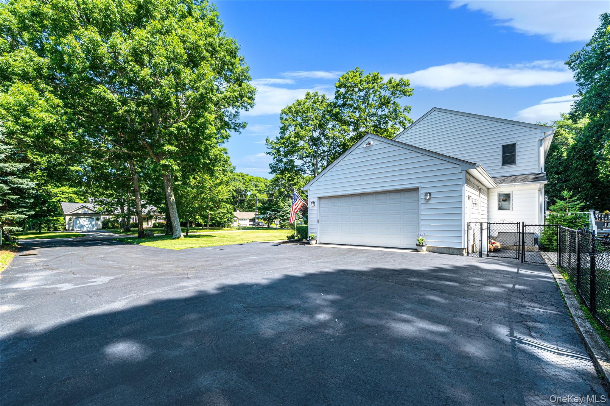 Single Family Ships Drive Suffolk County, NY 11971, MLS-1016785-32