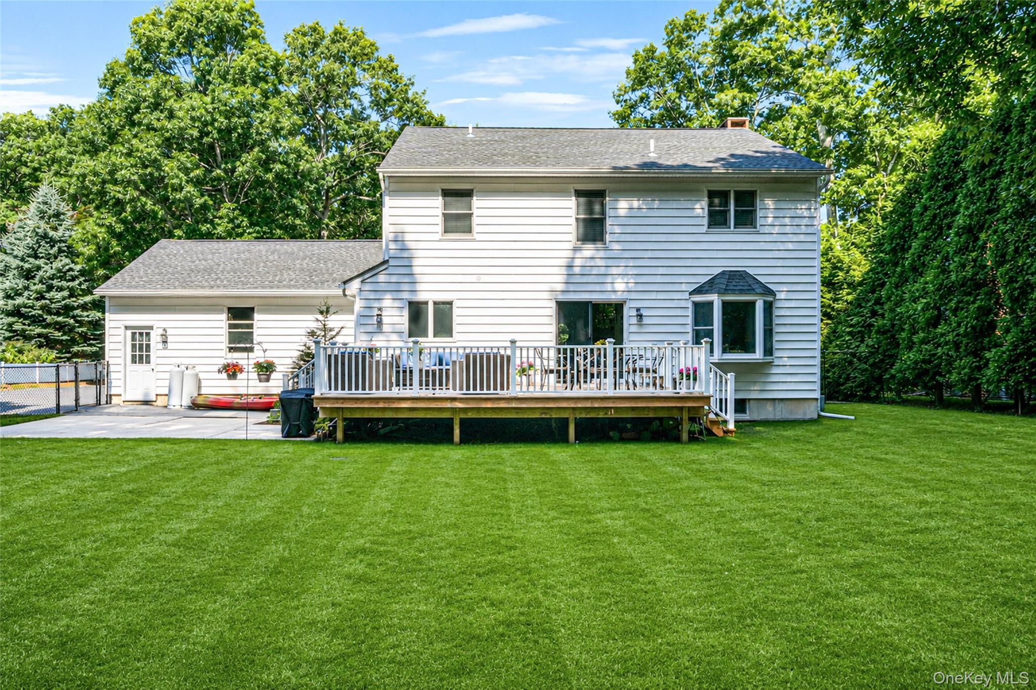Single Family Ships Drive Suffolk County, NY 11971, MLS-1016785-38