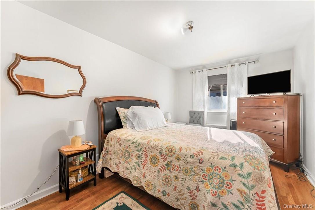 Single Family Baychester Avenue Bronx, NY 10466, MLS-1016827-10