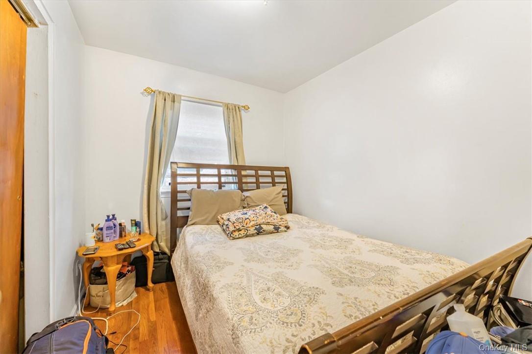 Single Family Baychester Avenue Bronx, NY 10466, MLS-1016827-11