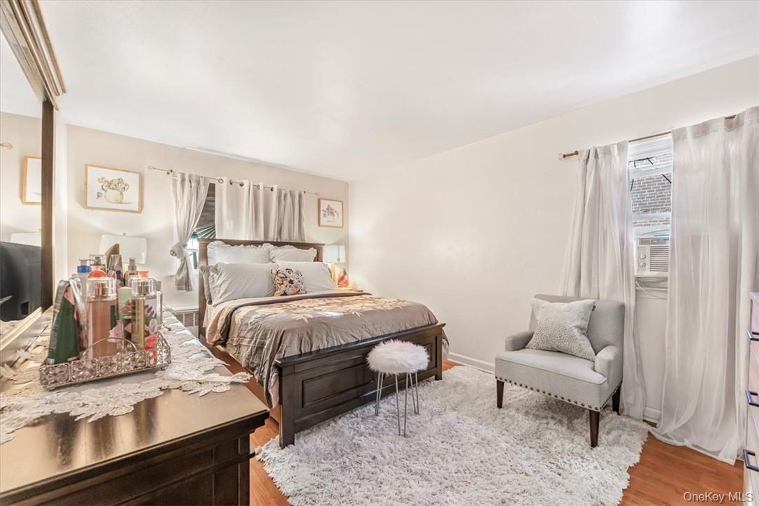 Single Family Baychester Avenue Bronx, NY 10466, MLS-1016827-7