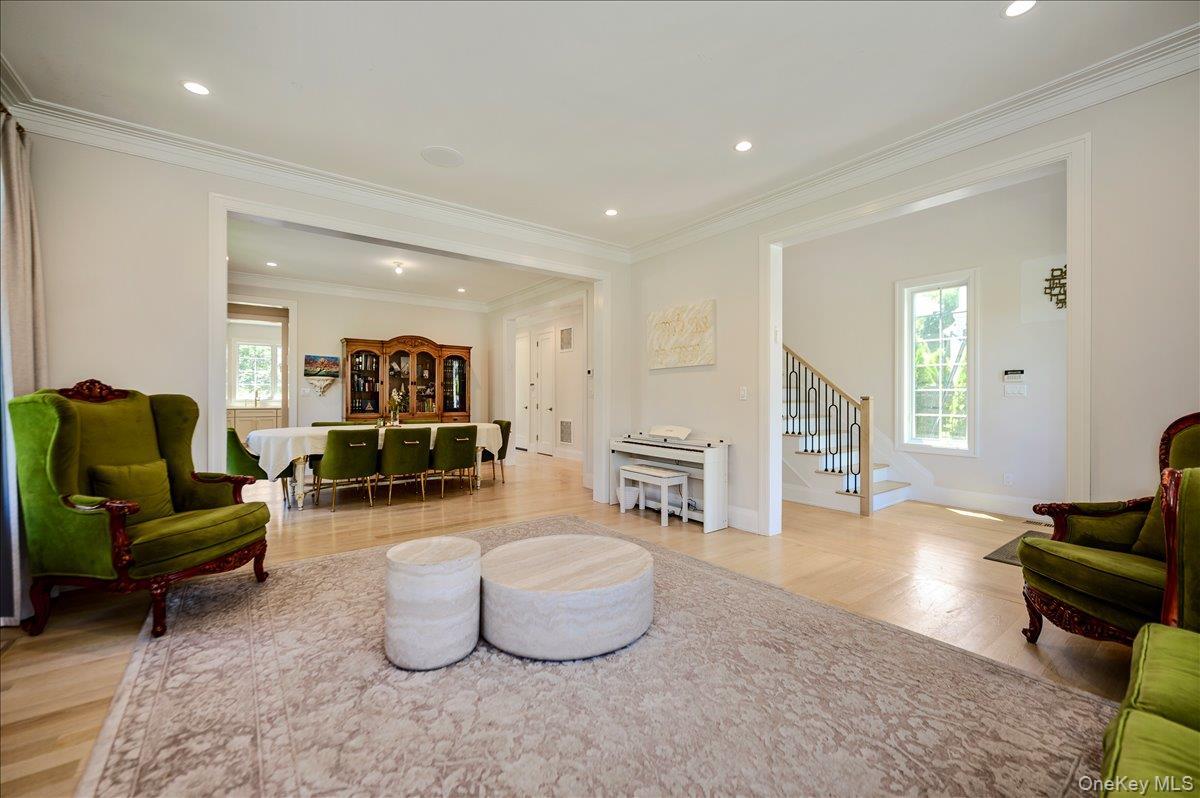 Single Family Greenway Terrace  Nassau County, NY 11024, MLS-1016830-6