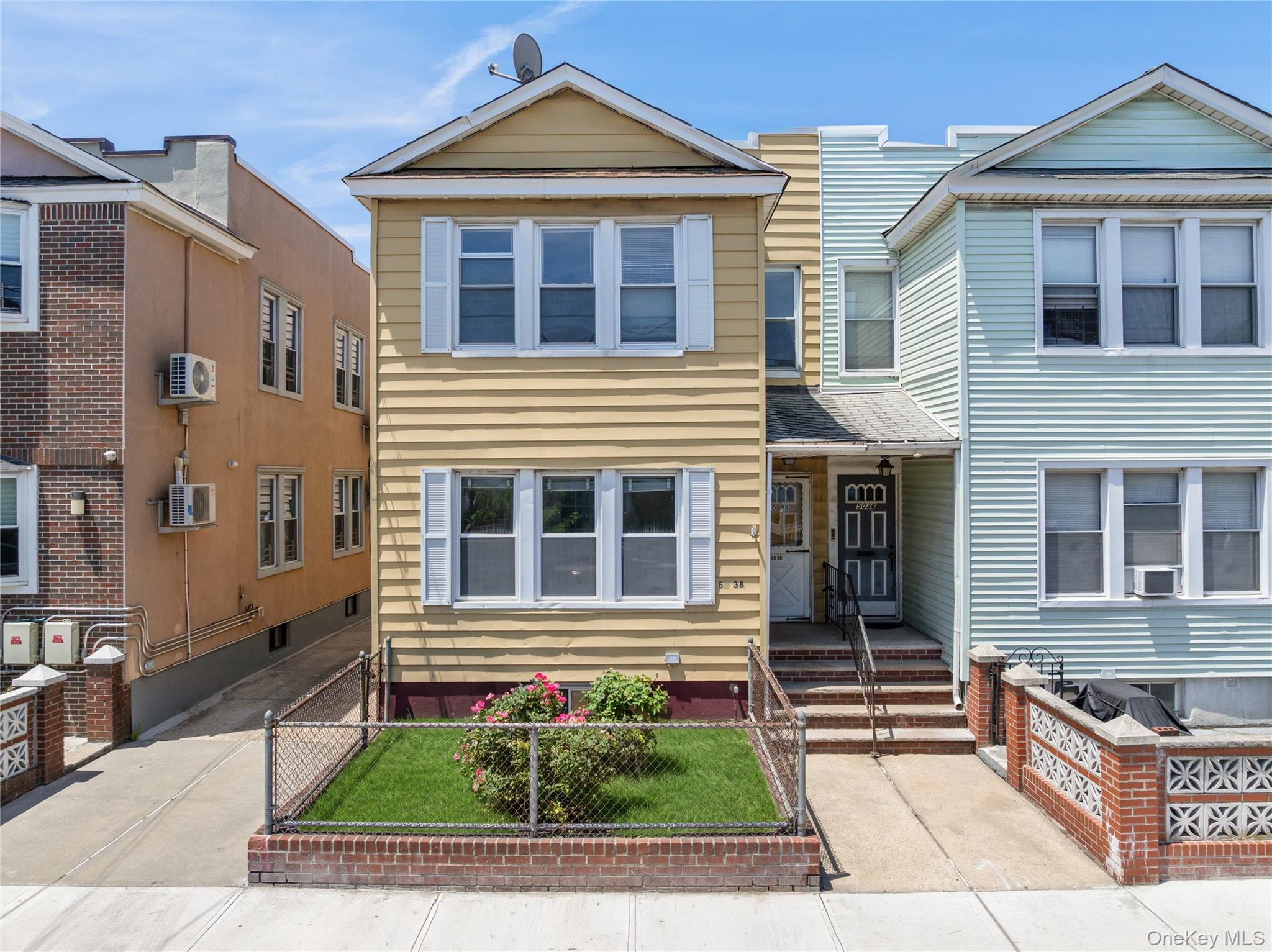 Single Family 47th Street Queens, NY 11377, MLS-1016835-20