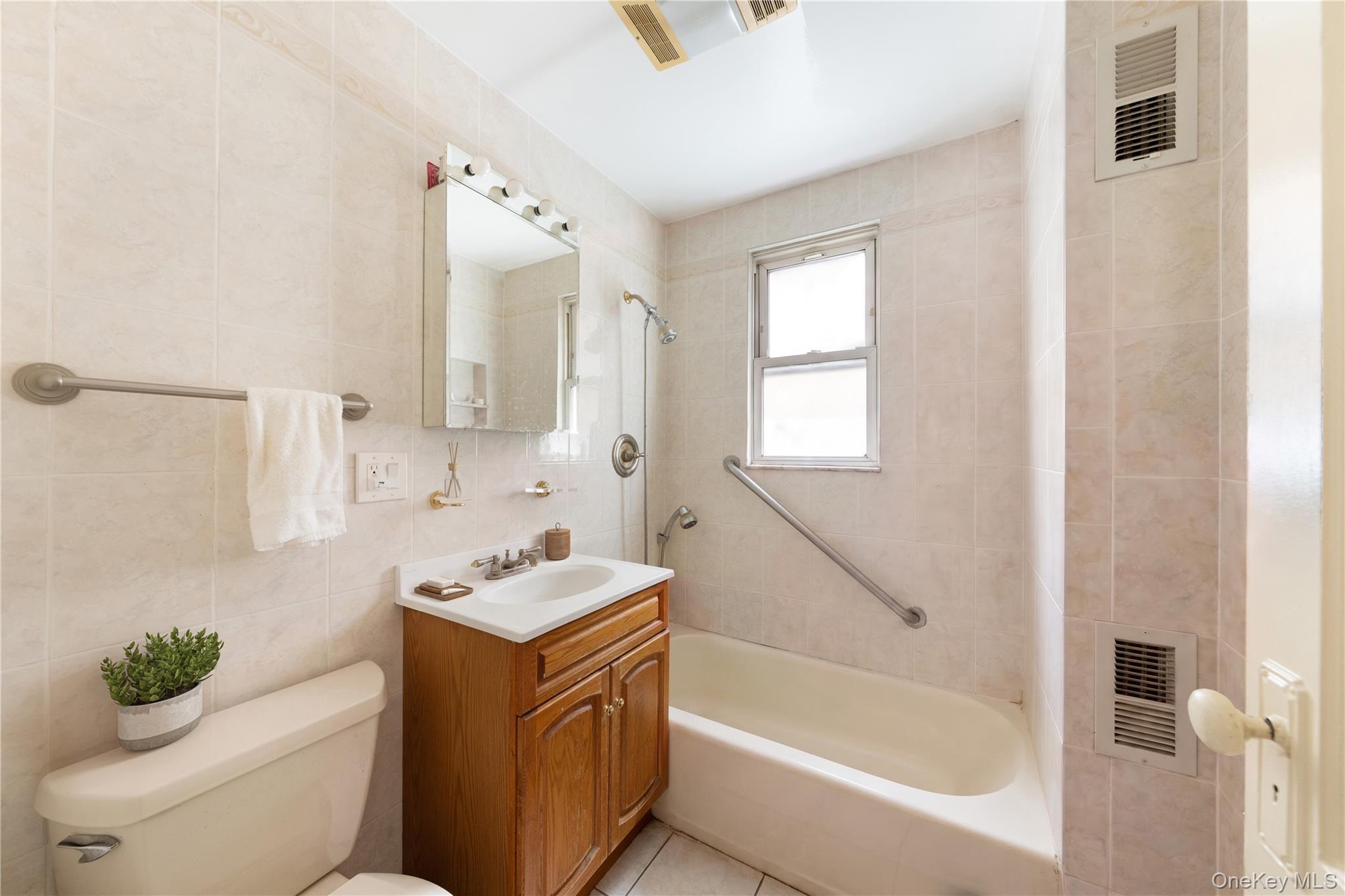 Single Family 47th Street Queens, NY 11377, MLS-1016835-9