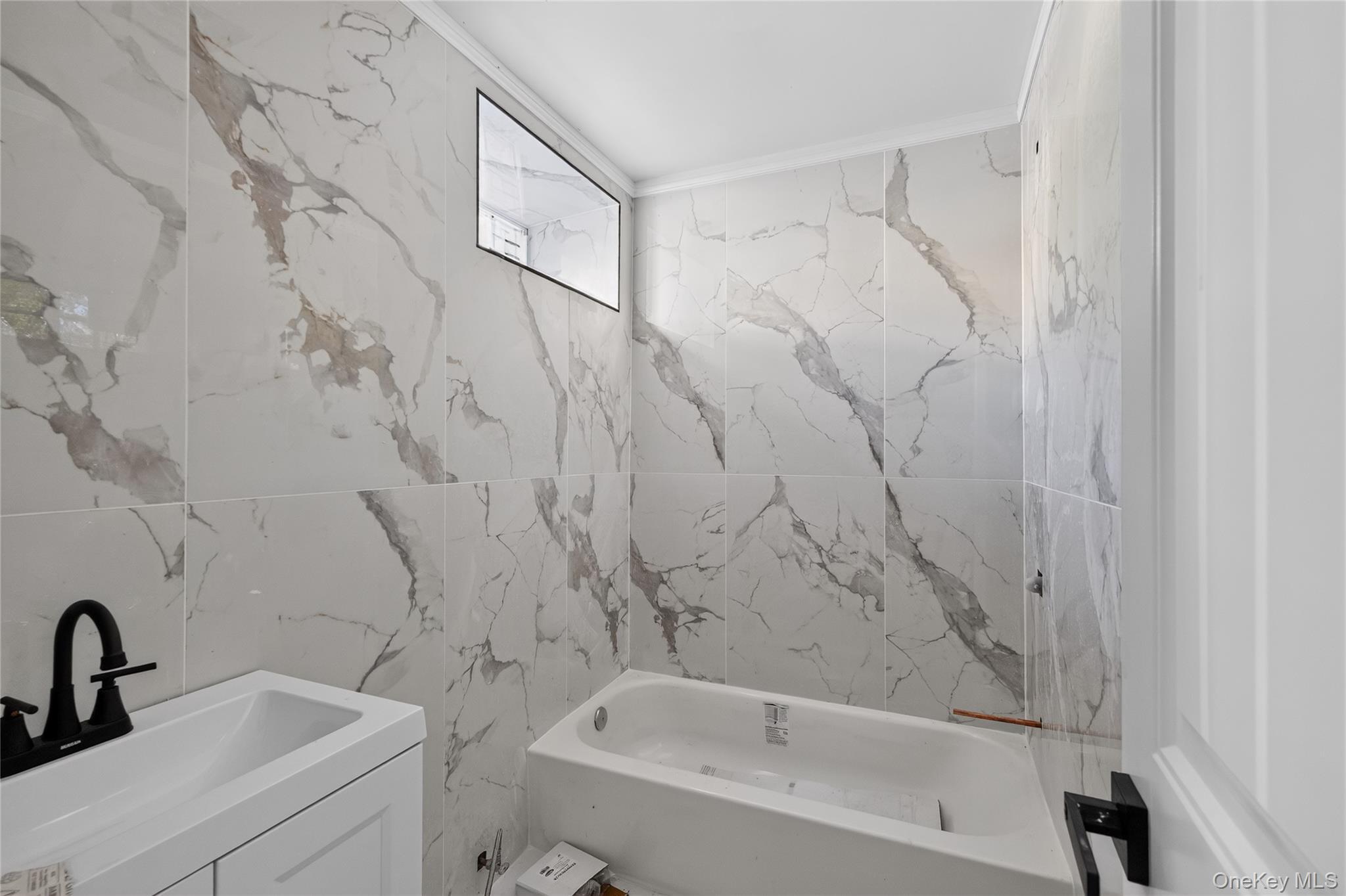 Single Family 135th Avenue Queens, NY 11413, MLS-1016836-16