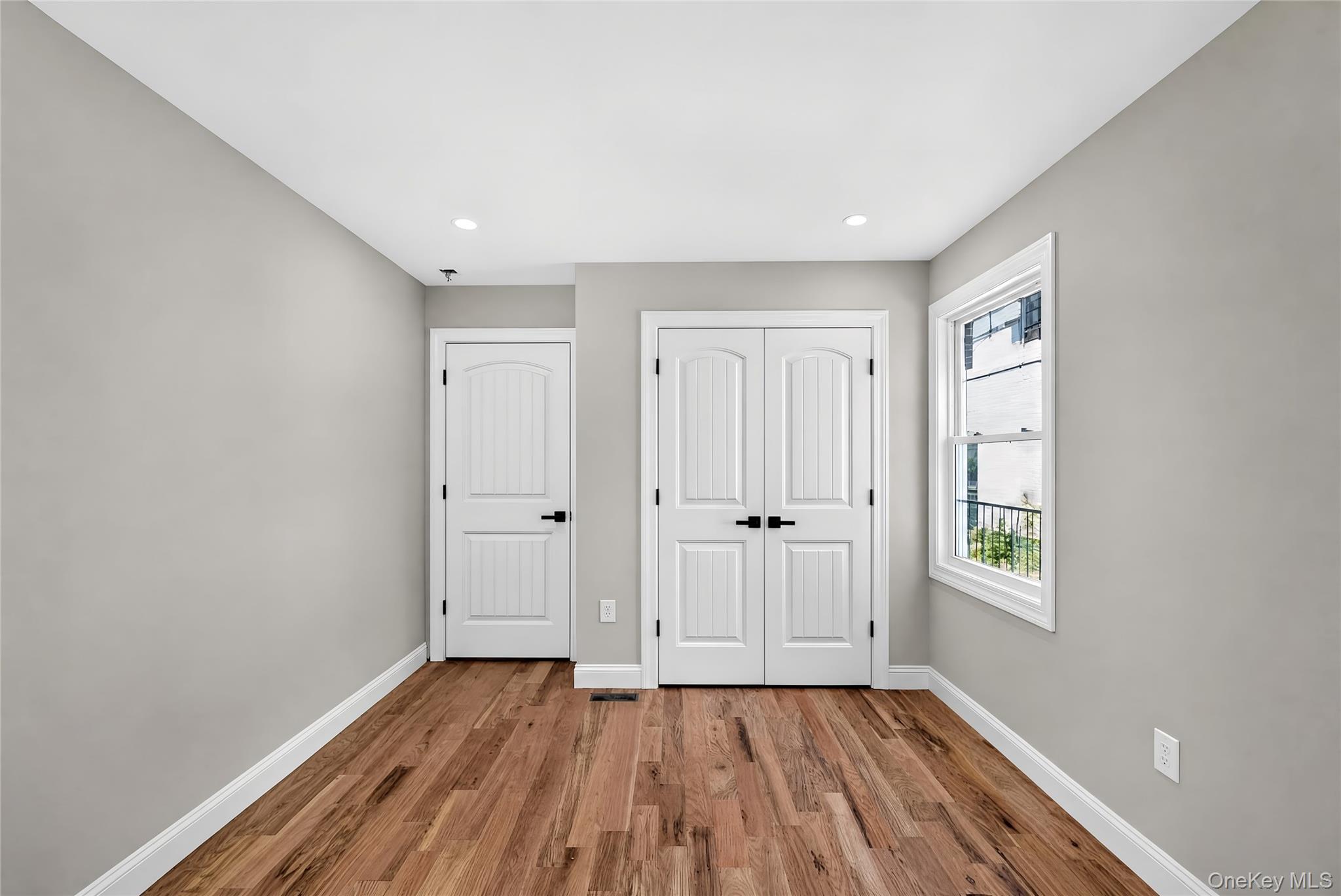 Single Family 135th Avenue Queens, NY 11413, MLS-1016836-19