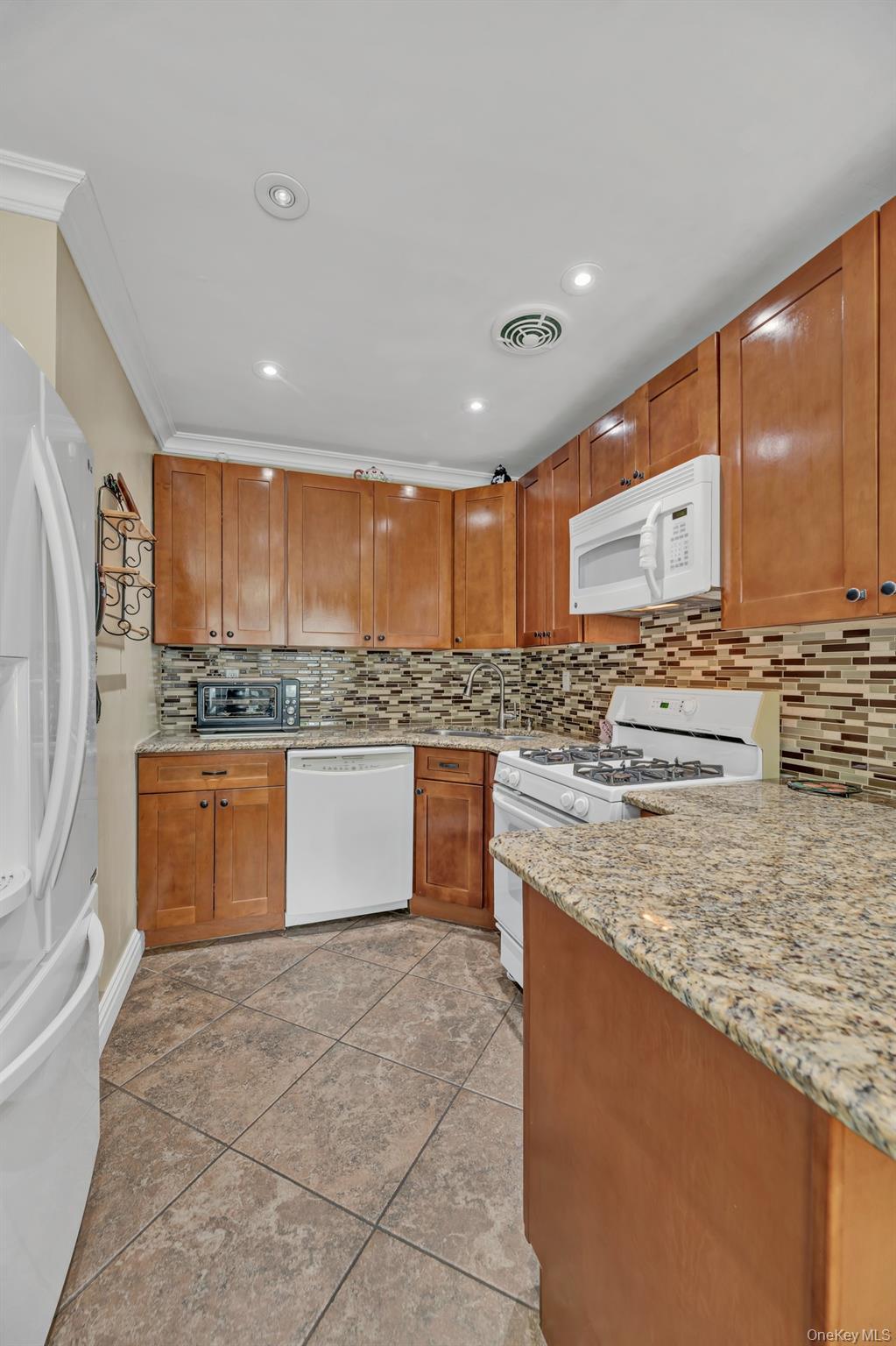 Single Family Clinton Avenue Bronx, NY 10457, MLS-1016881-4