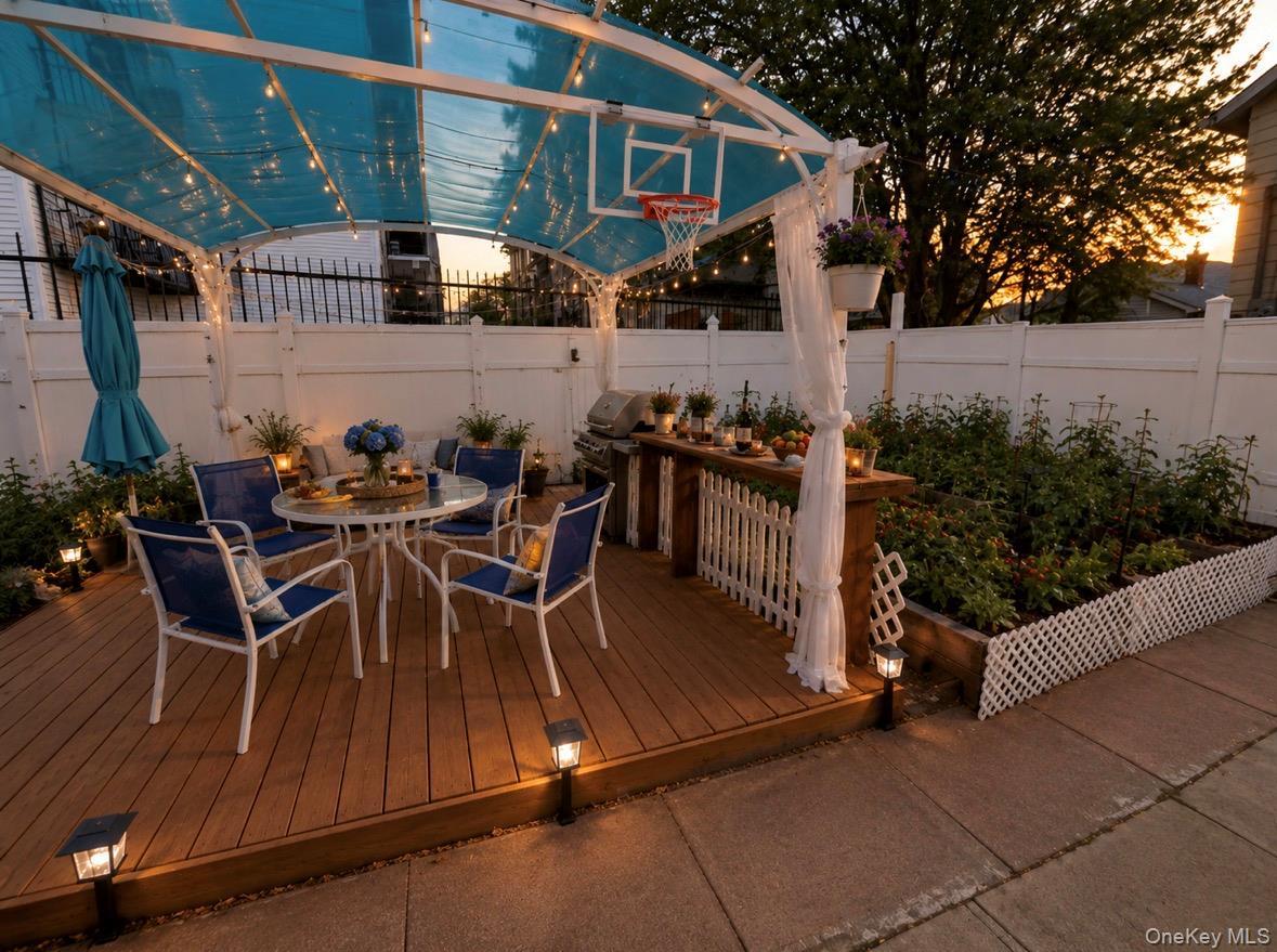 Single Family Pennyfield Cp Bronx, NY 10465, MLS-1016933-10