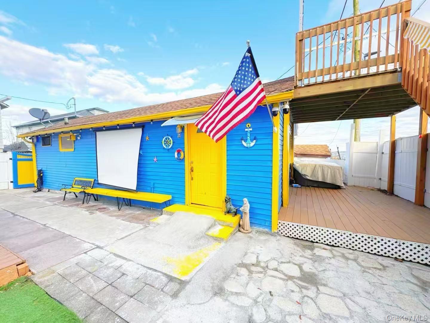 Single Family Pennyfield Cp Bronx, NY 10465, MLS-1016933-2
