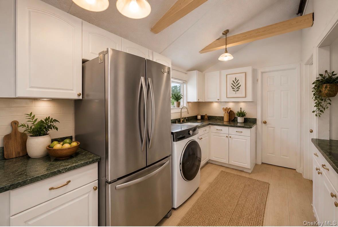 Single Family Pennyfield Cp Bronx, NY 10465, MLS-1016933-8